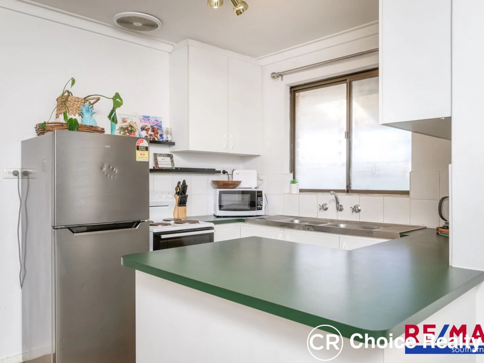 36 Dealy Close, Cannington WA 6107, Cannington - Thumbnail 2