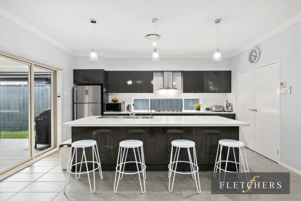 7 Deltaview Avenue, Haywards Bay - Thumbnail 3