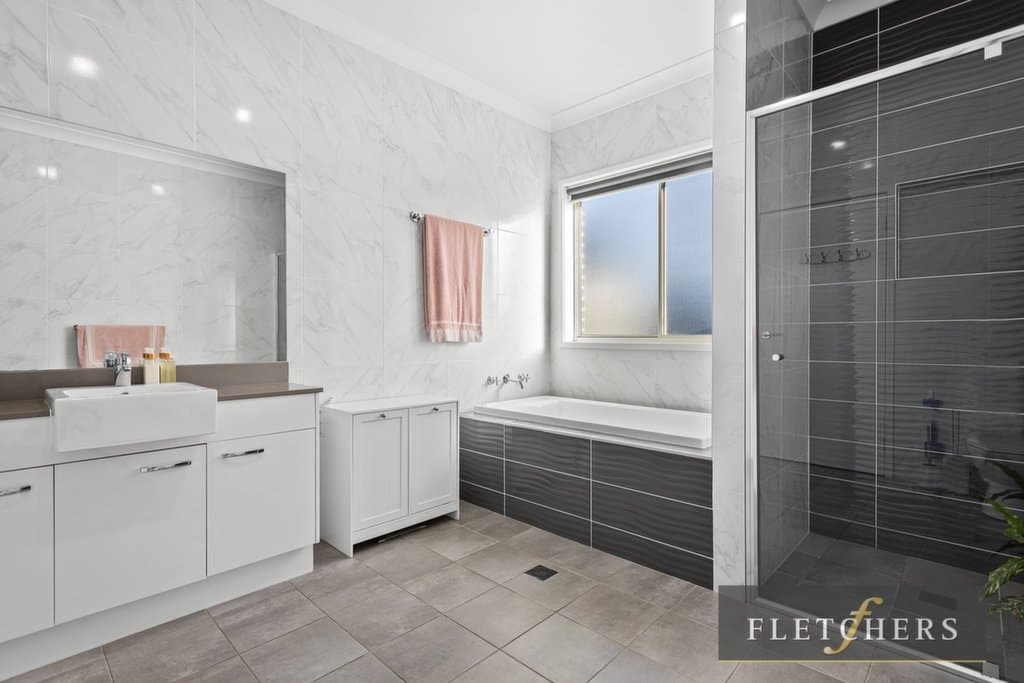7 Deltaview Avenue, Haywards Bay - Thumbnail 7