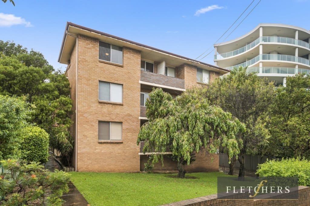 10/57 Corrimal Street, Wollongong - Image 1