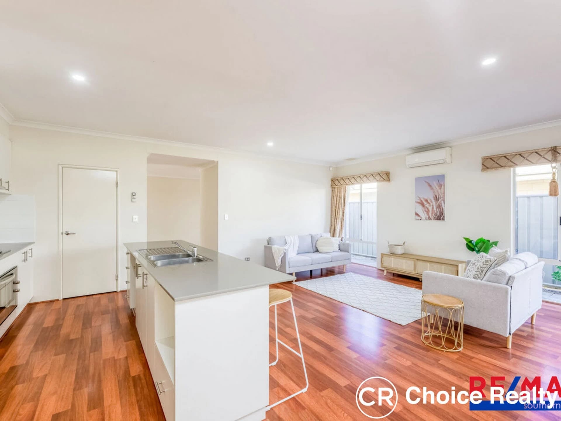 21 Caporn Turn, QUEENS PARK WA 6107, Queens Park - Thumbnail 3