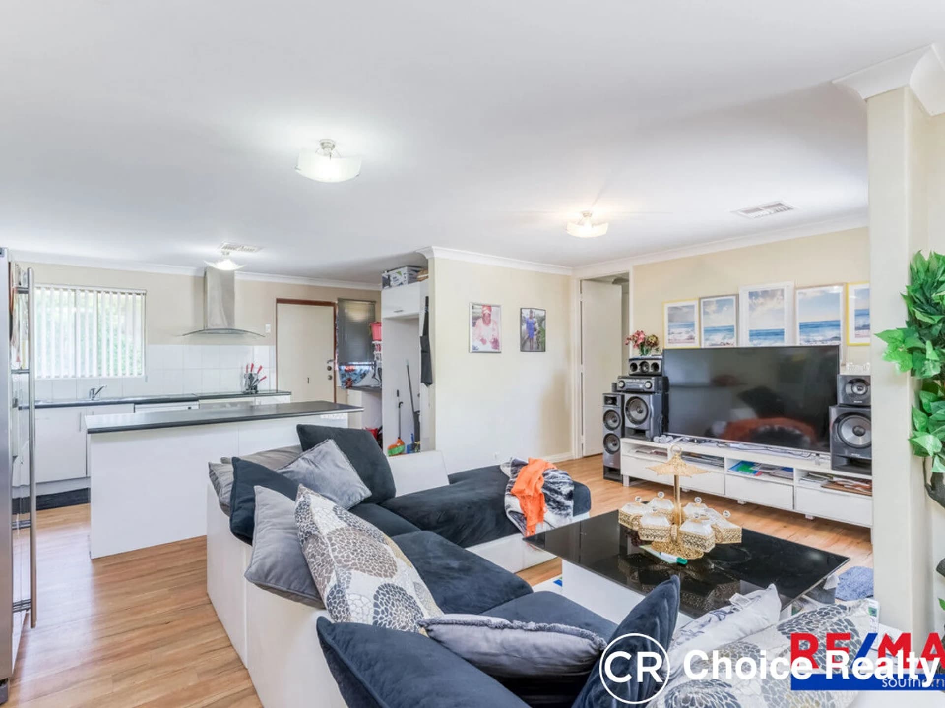 23 Jacobsen Way, THORNLIE WA 6108, Thornlie - Thumbnail 2