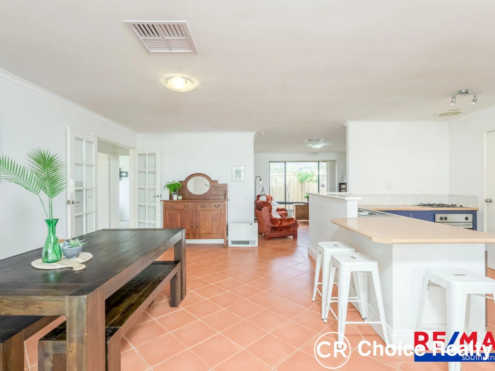3 Avon Crescent, Atwell WA 6164, Atwell - Thumbnail 2