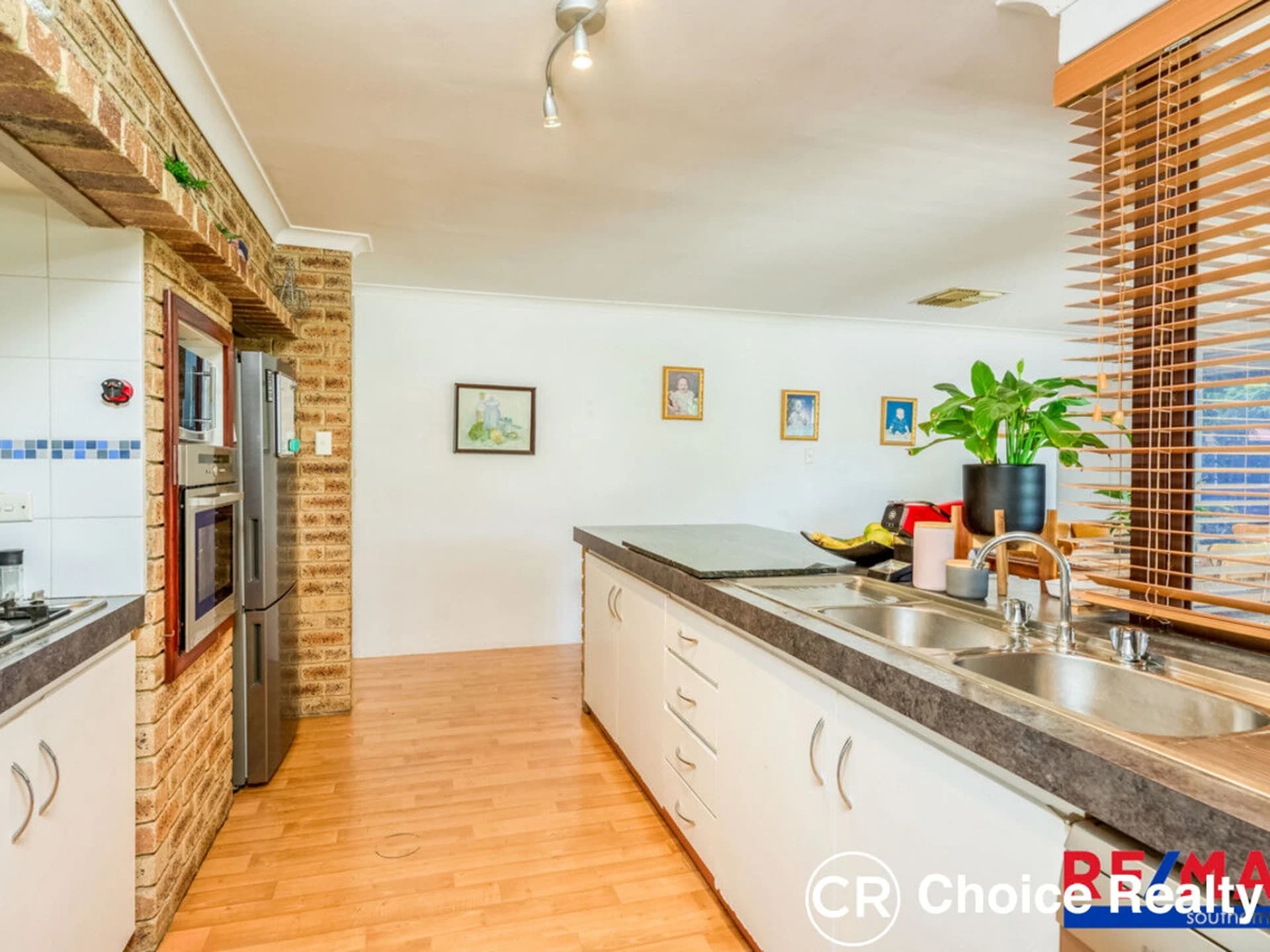 62 Ningaloo Way, THORNLIE WA 6108, Thornlie - Thumbnail 3