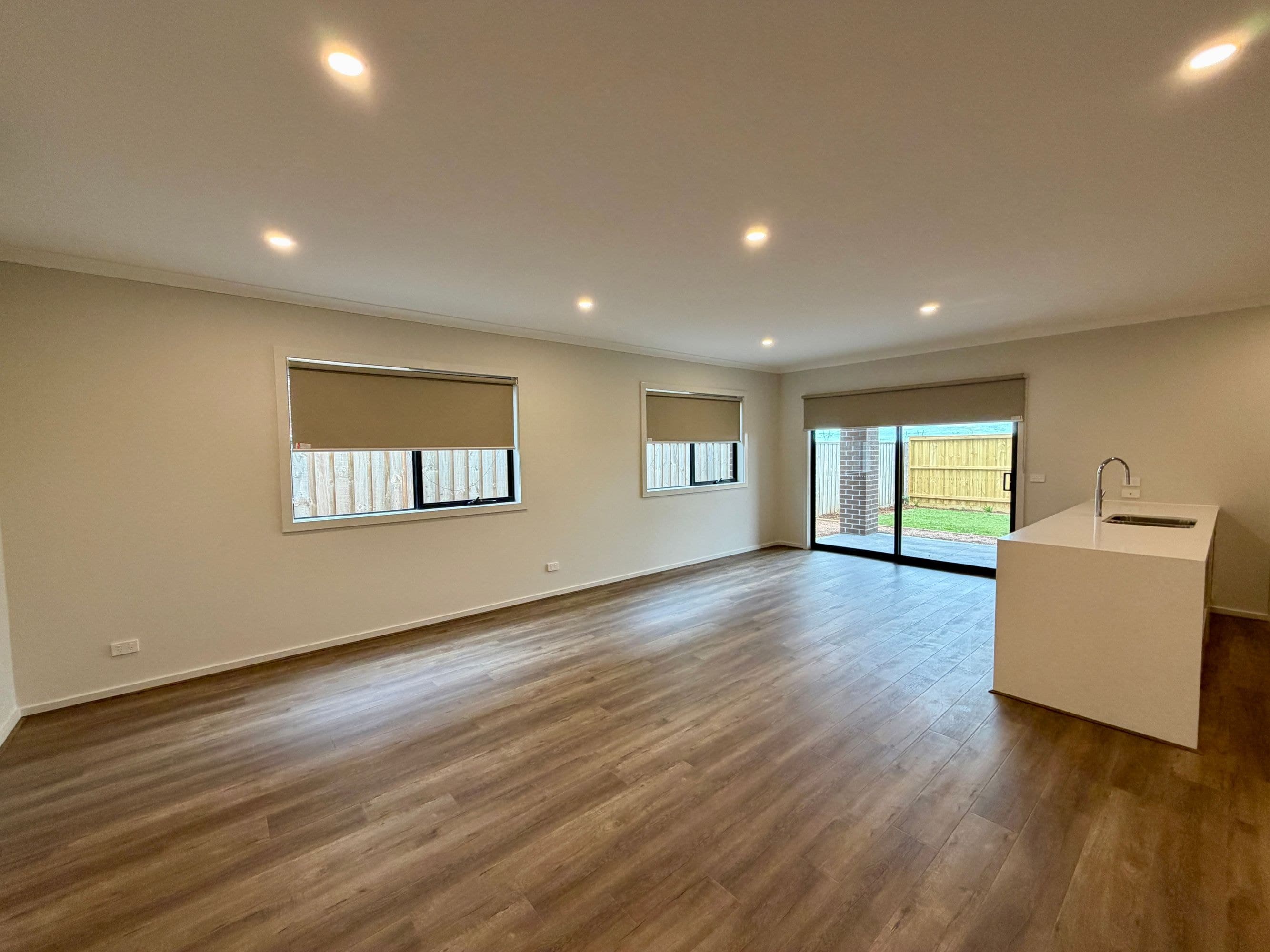 42 Maradona Boulevard, Deanside - Thumbnail 3
