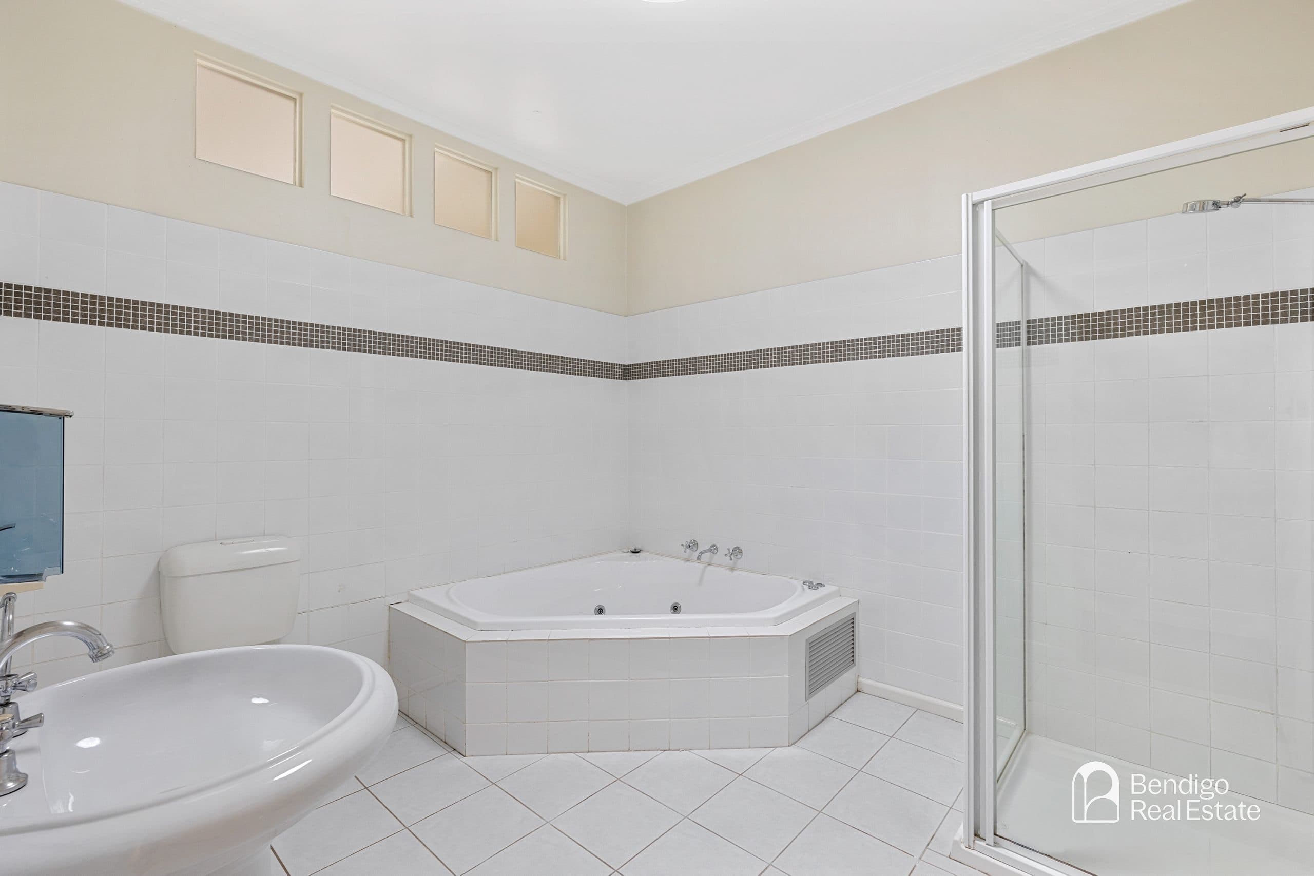 56 Lawson Street, Spring Gully - Thumbnail 5