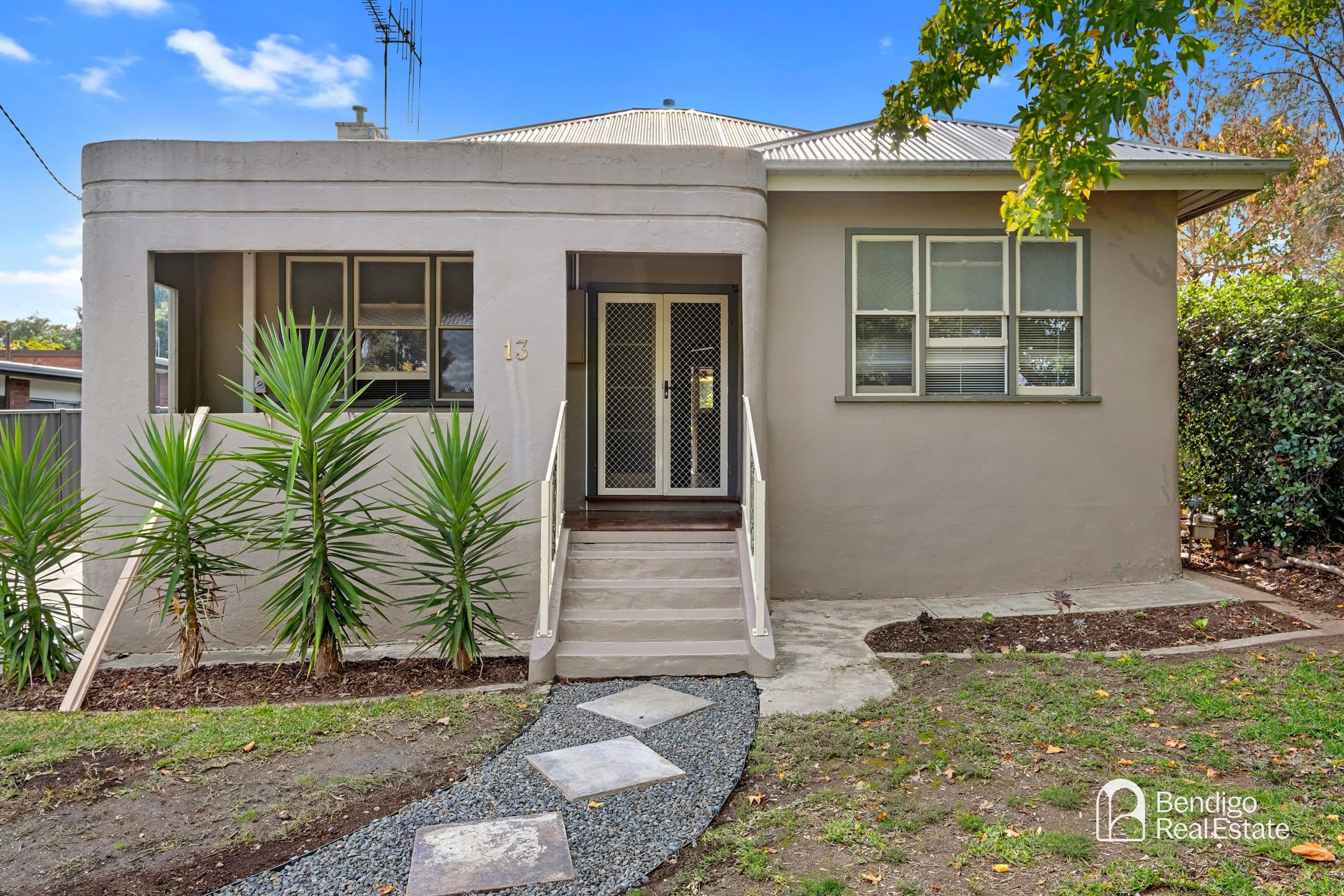 13 Townsend Street, Kennington - Image 1