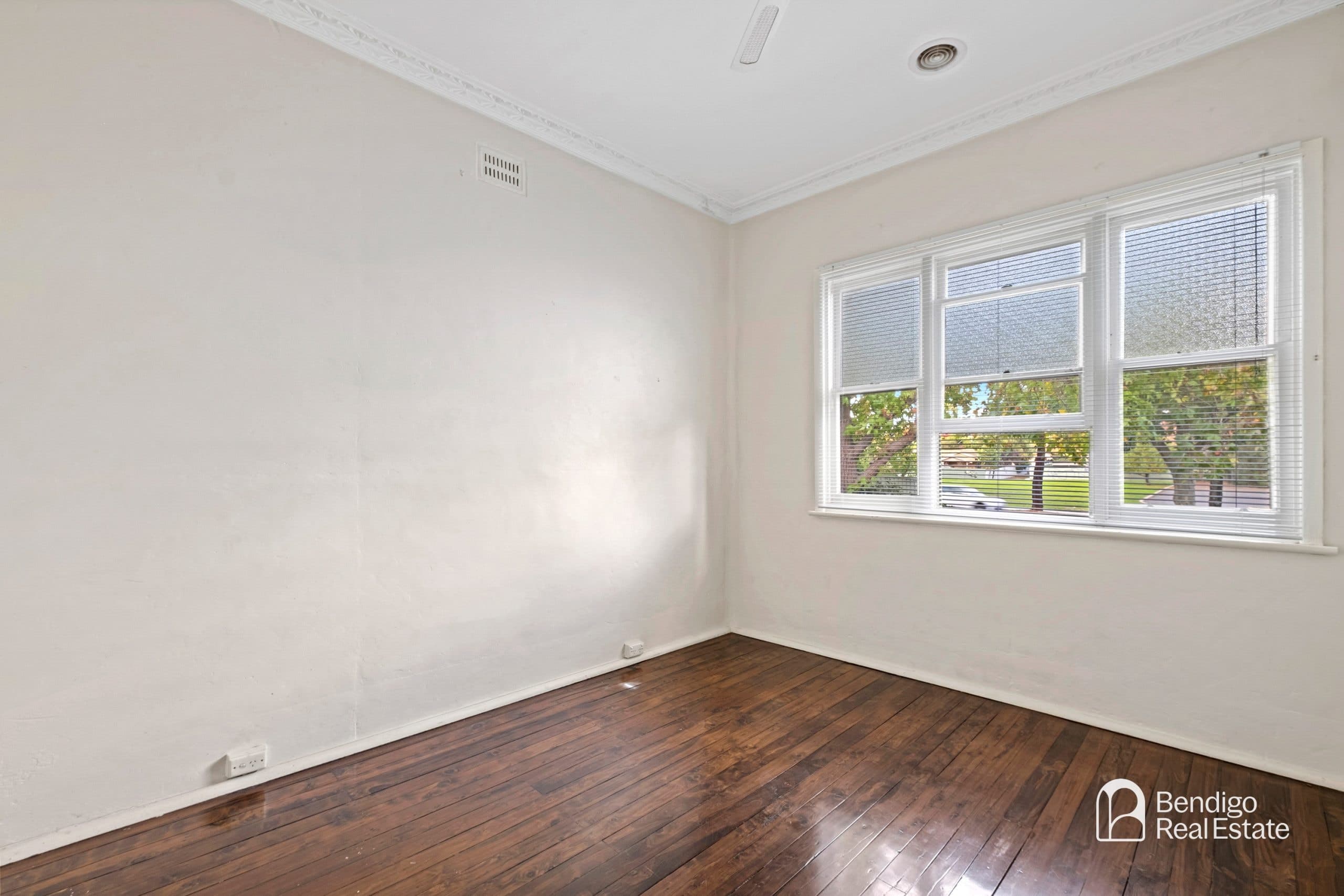 13 Townsend Street, Kennington - Thumbnail 4