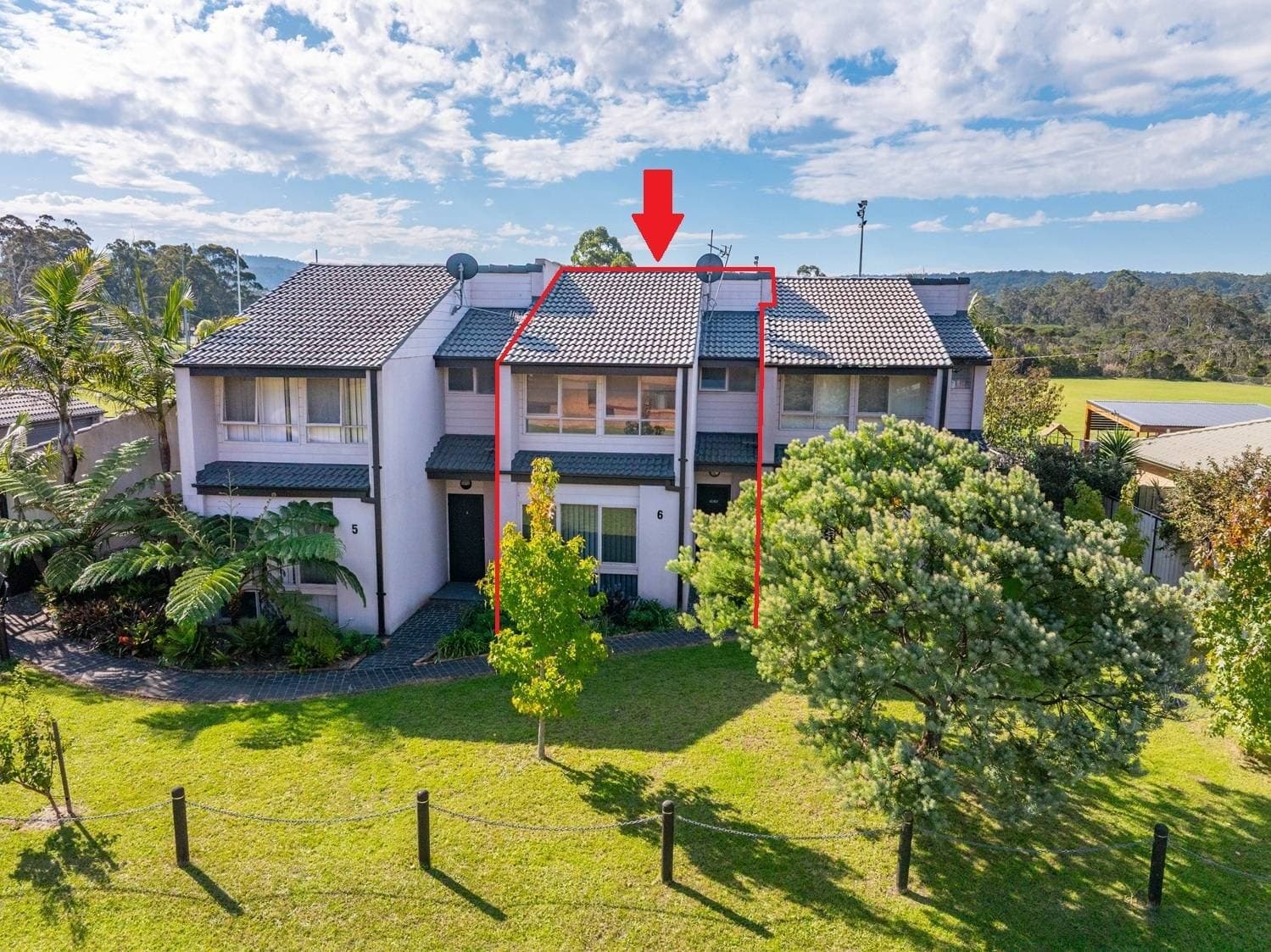 Unit 6, 9-13 Lakeside Dr, Eden, Eden - Image 1