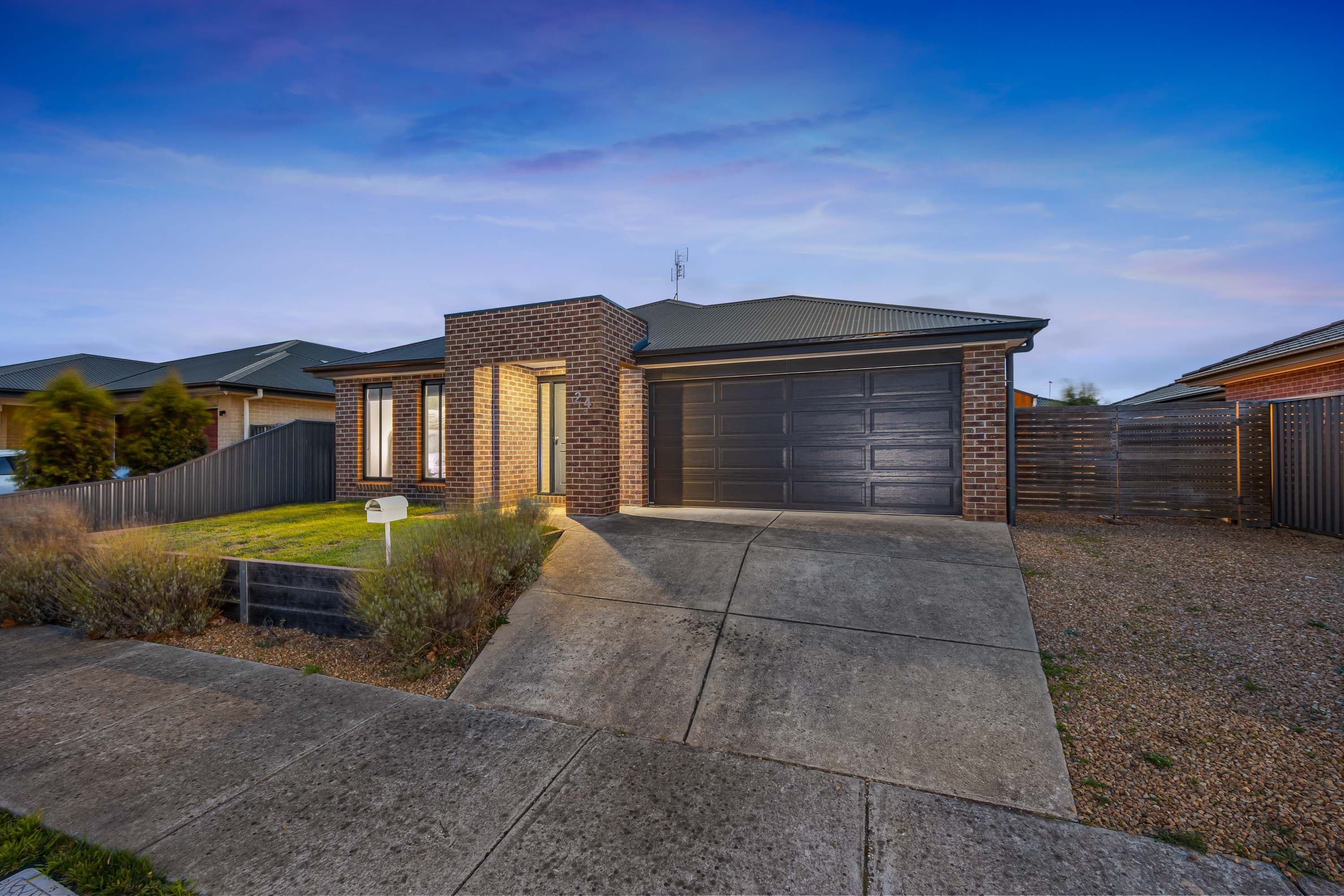 24 Craven Street, Lucas VIC 3350, Lucas - Thumbnail 2