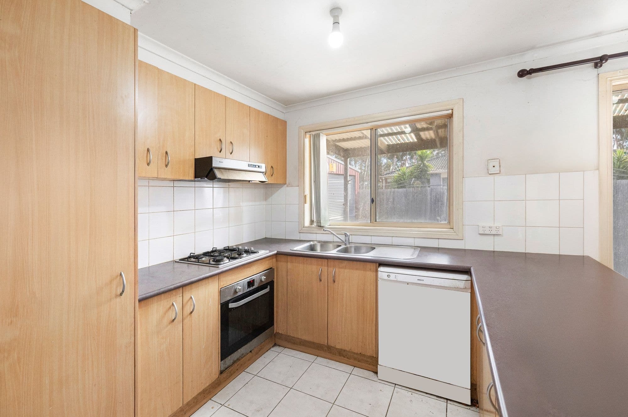 13 Charlotte Crescent, Wyndham Vale VIC 3024, Wyndham Vale - Thumbnail 2