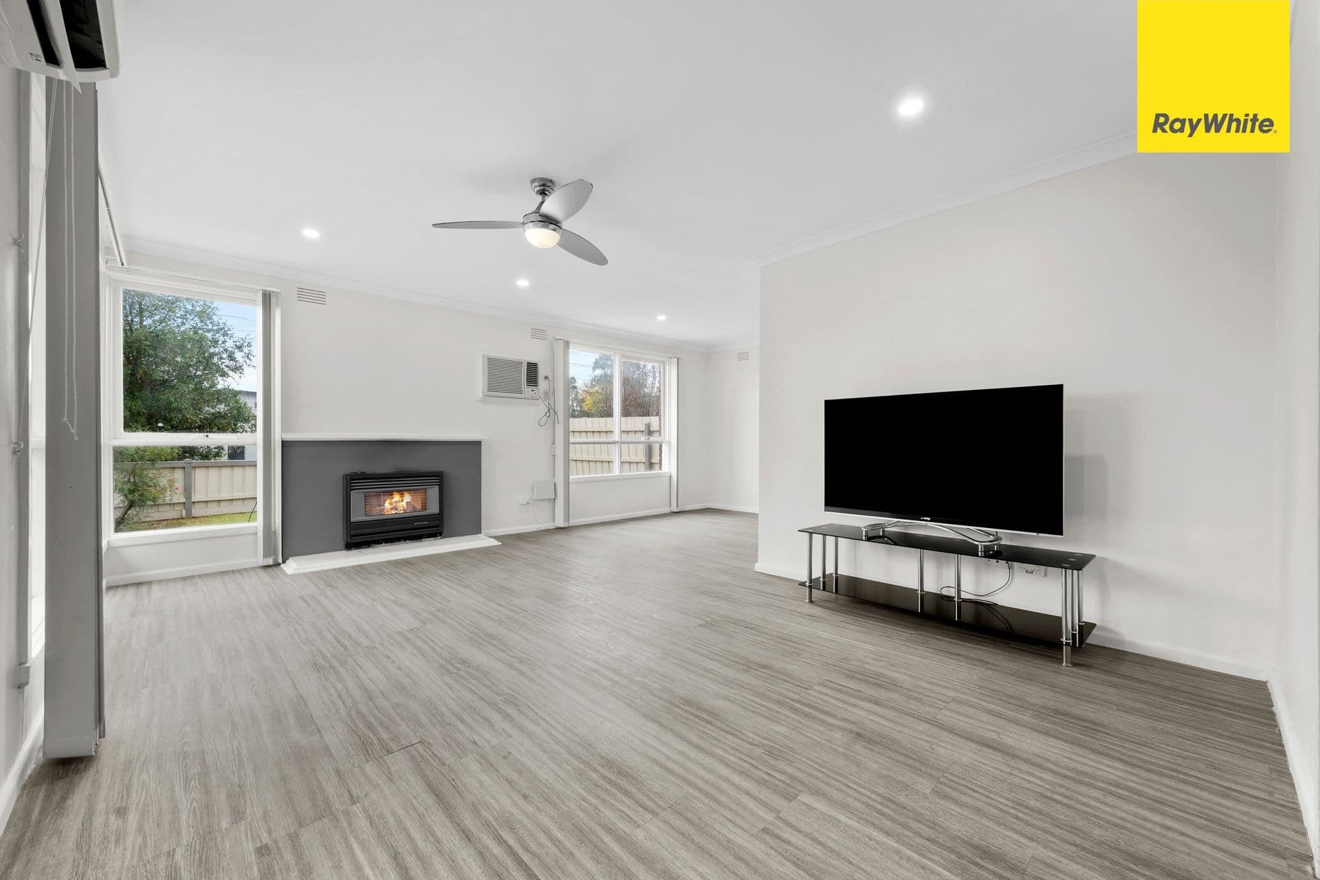 68 Marina Drive, Melton VIC 3337, Melton - Thumbnail 2