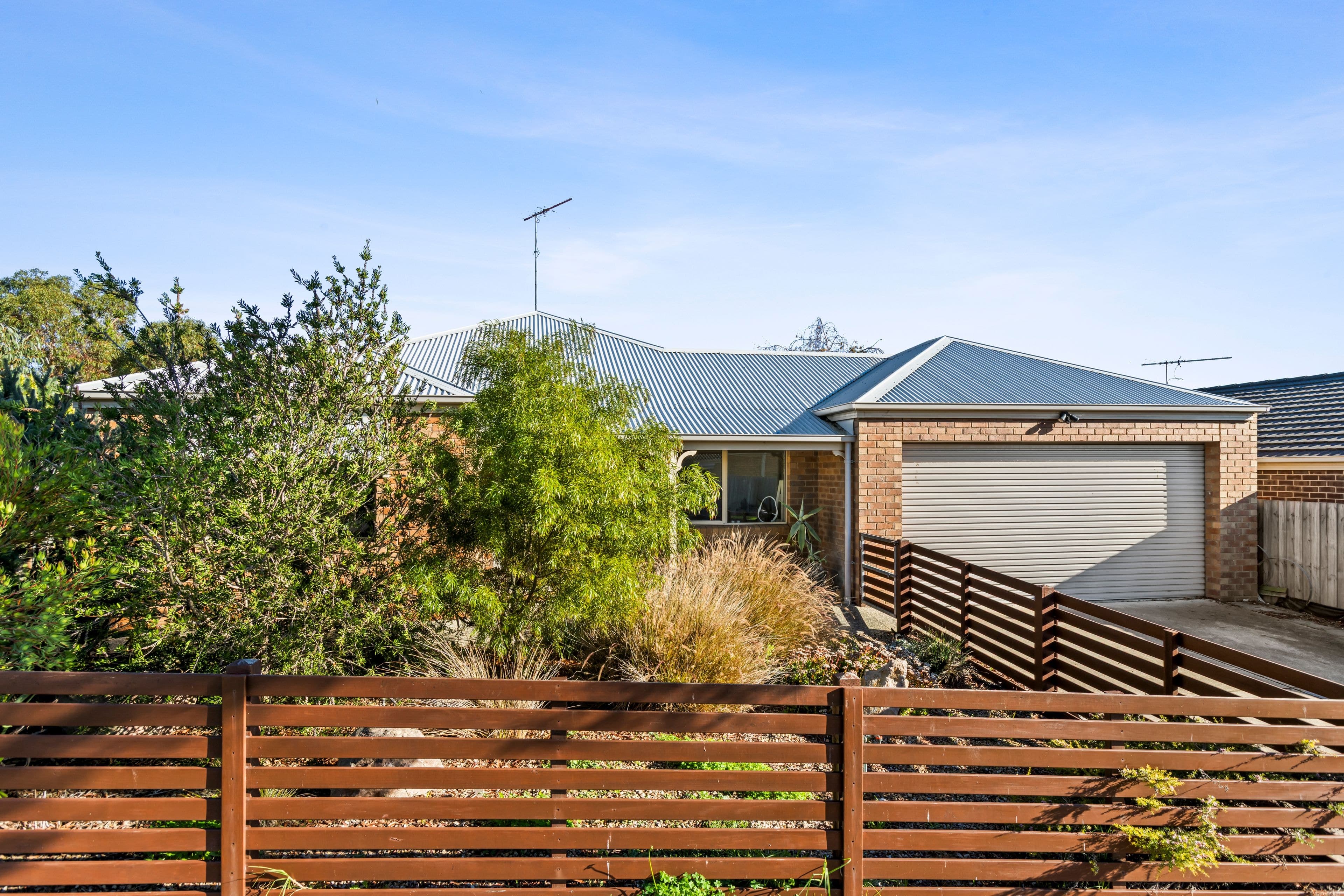 2 Katelyn Court, Waurn Ponds VIC 3216, Waurn Ponds - Thumbnail 2