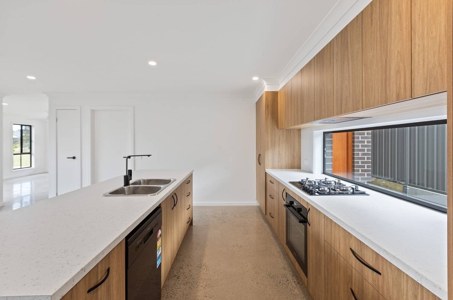 Lot 16, 'The Rixon' Hobbs Place, Eden, Eden - Thumbnail 7