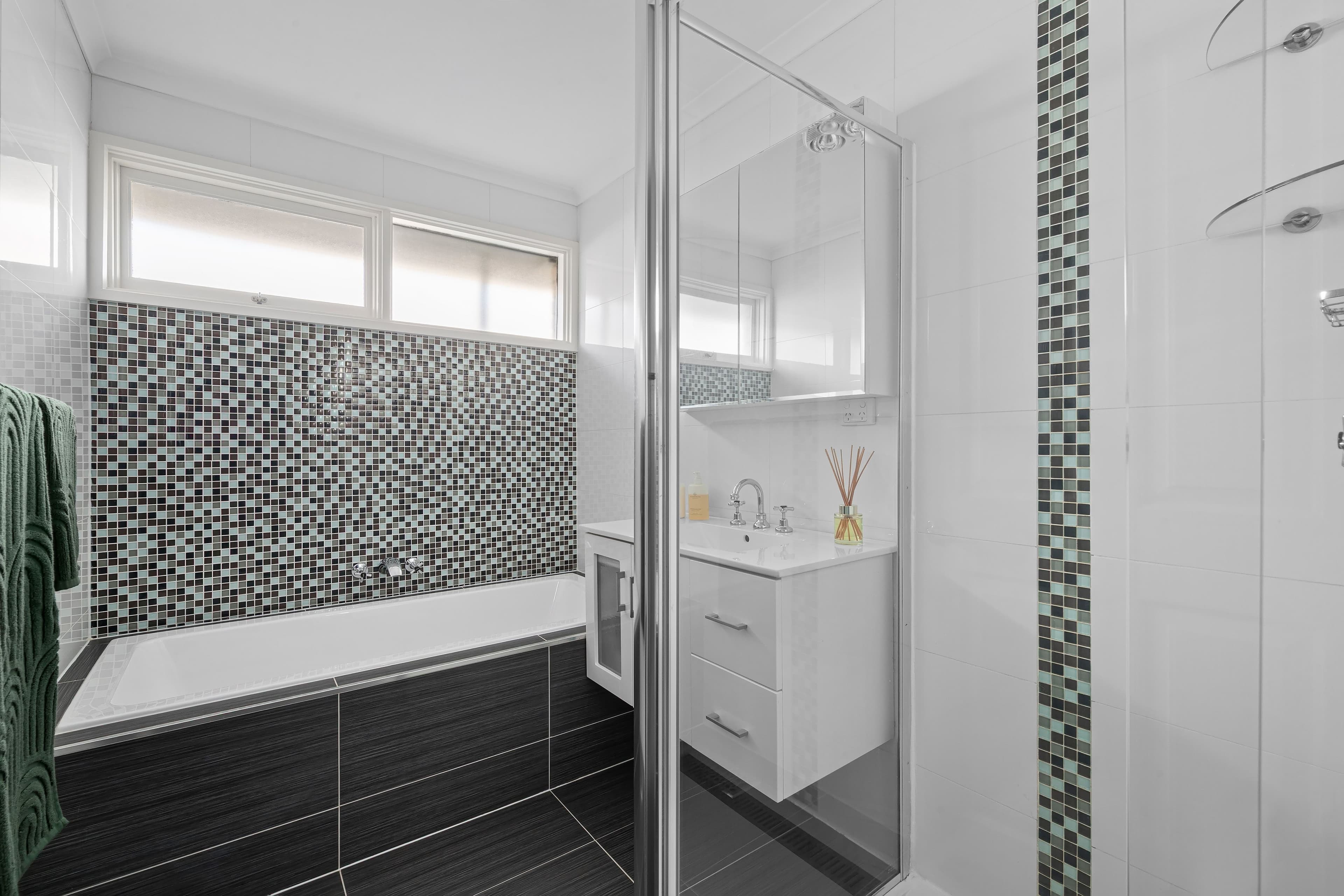 12 Cooinda Crescent, Watsonia VIC 3087, Watsonia - Thumbnail 8