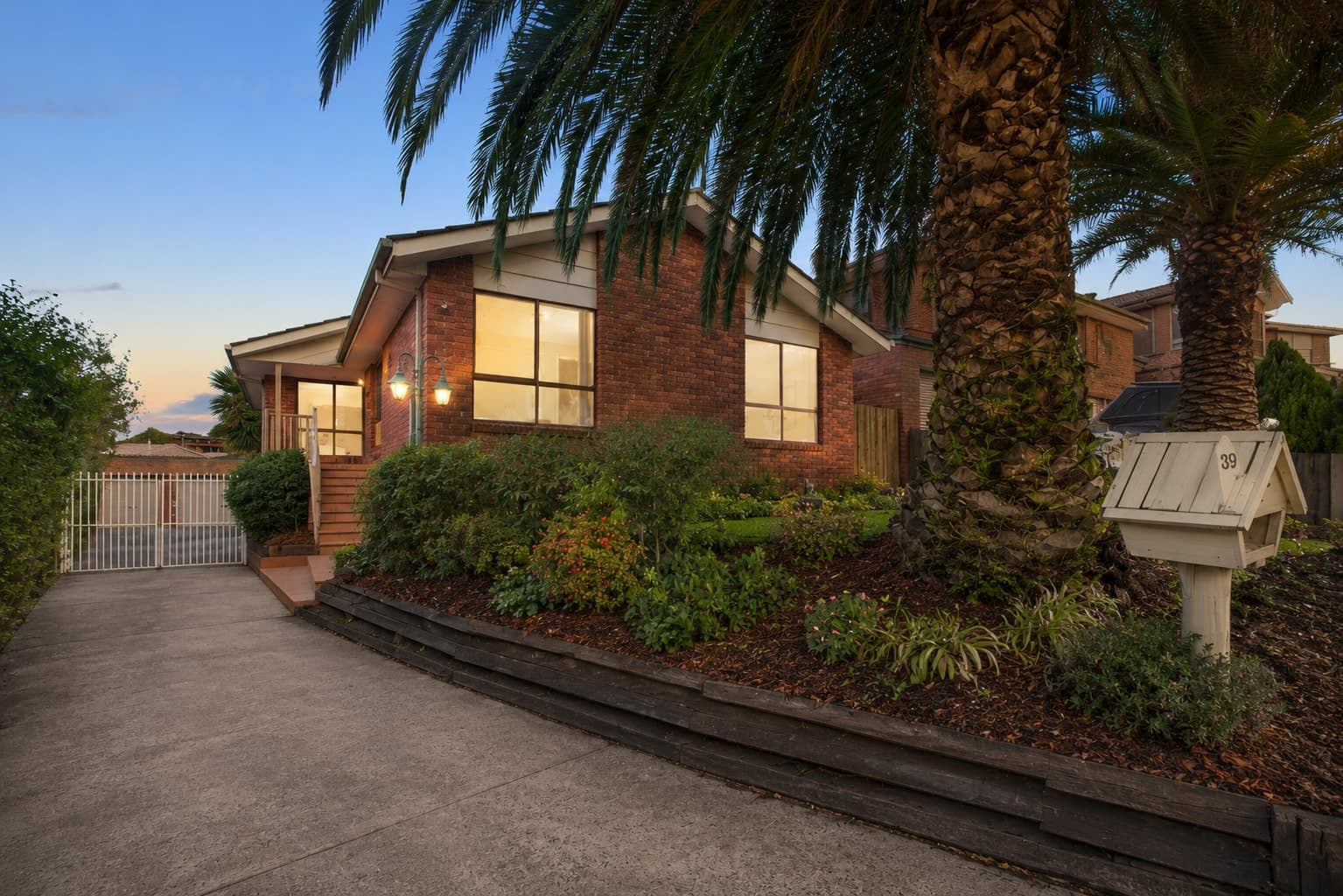 39 Georgette Crescent, Endeavour Hills VIC 3802, Endeavour Hills - Image 1
