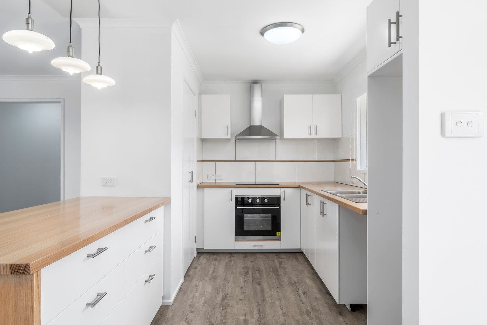31 Stodart Street, Colac VIC 3250, Colac - Thumbnail 2