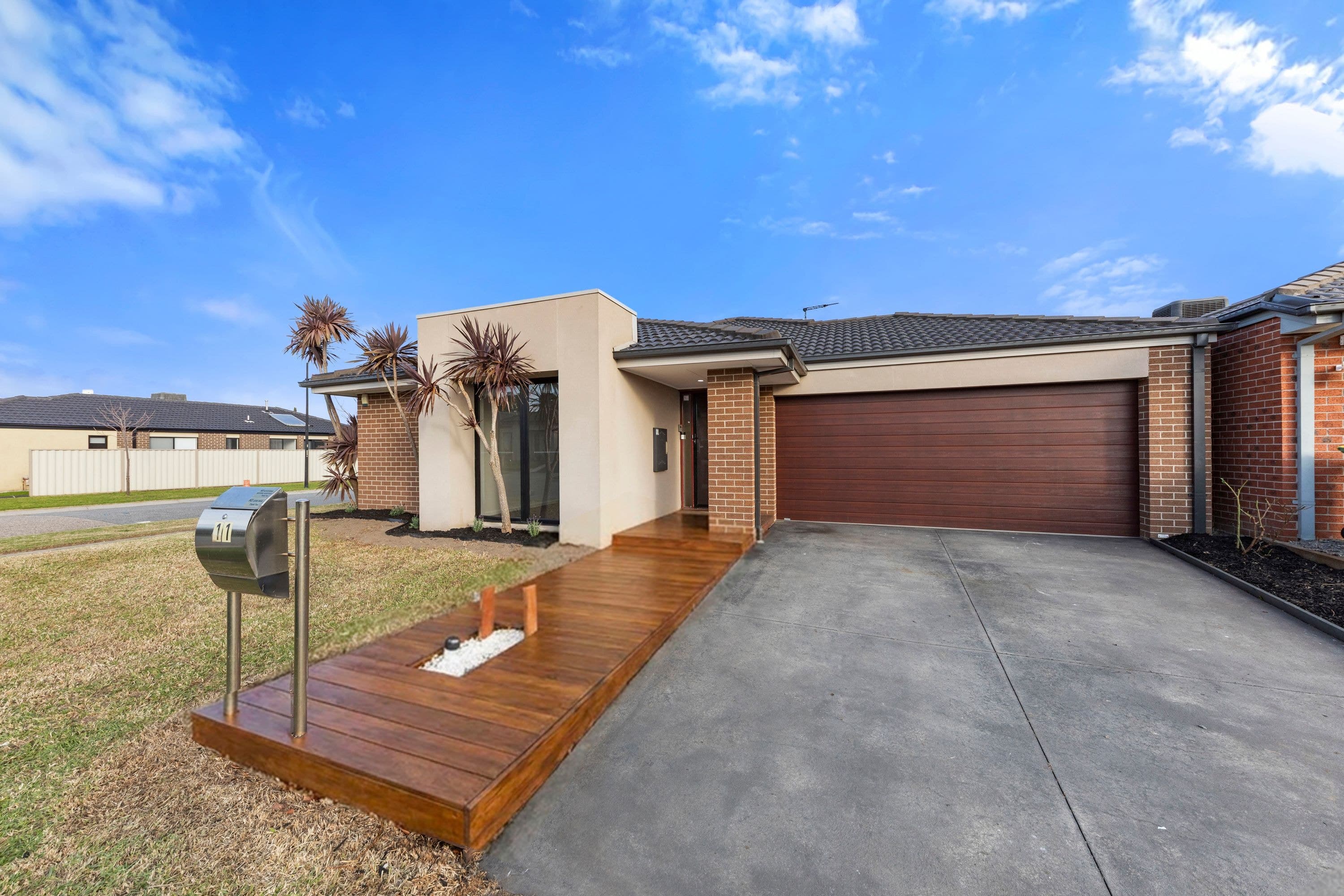 11 Romina Street, Pakenham VIC 3810, Pakenham - Thumbnail 2