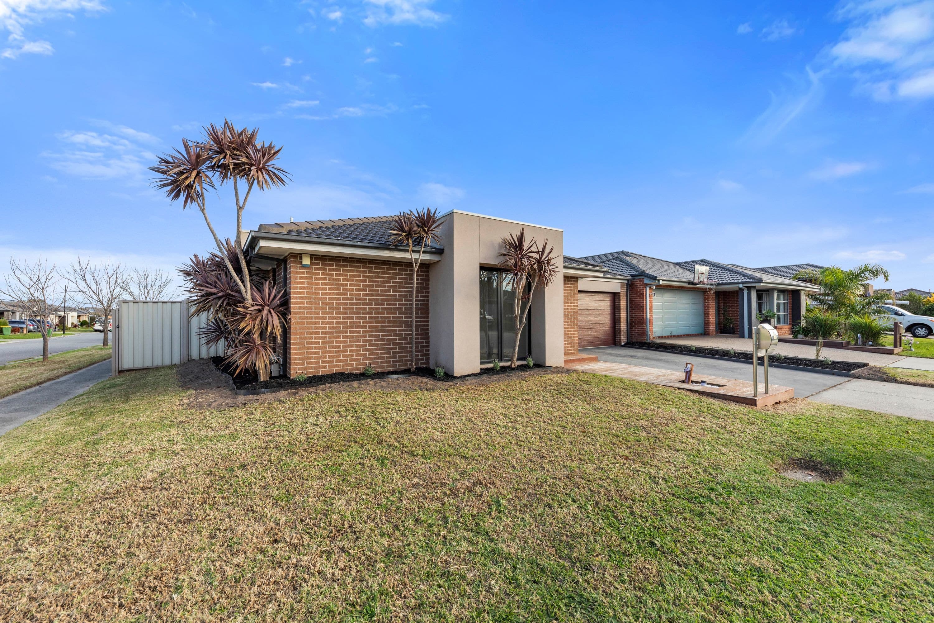 11 Romina Street, Pakenham VIC 3810, Pakenham - Thumbnail 3
