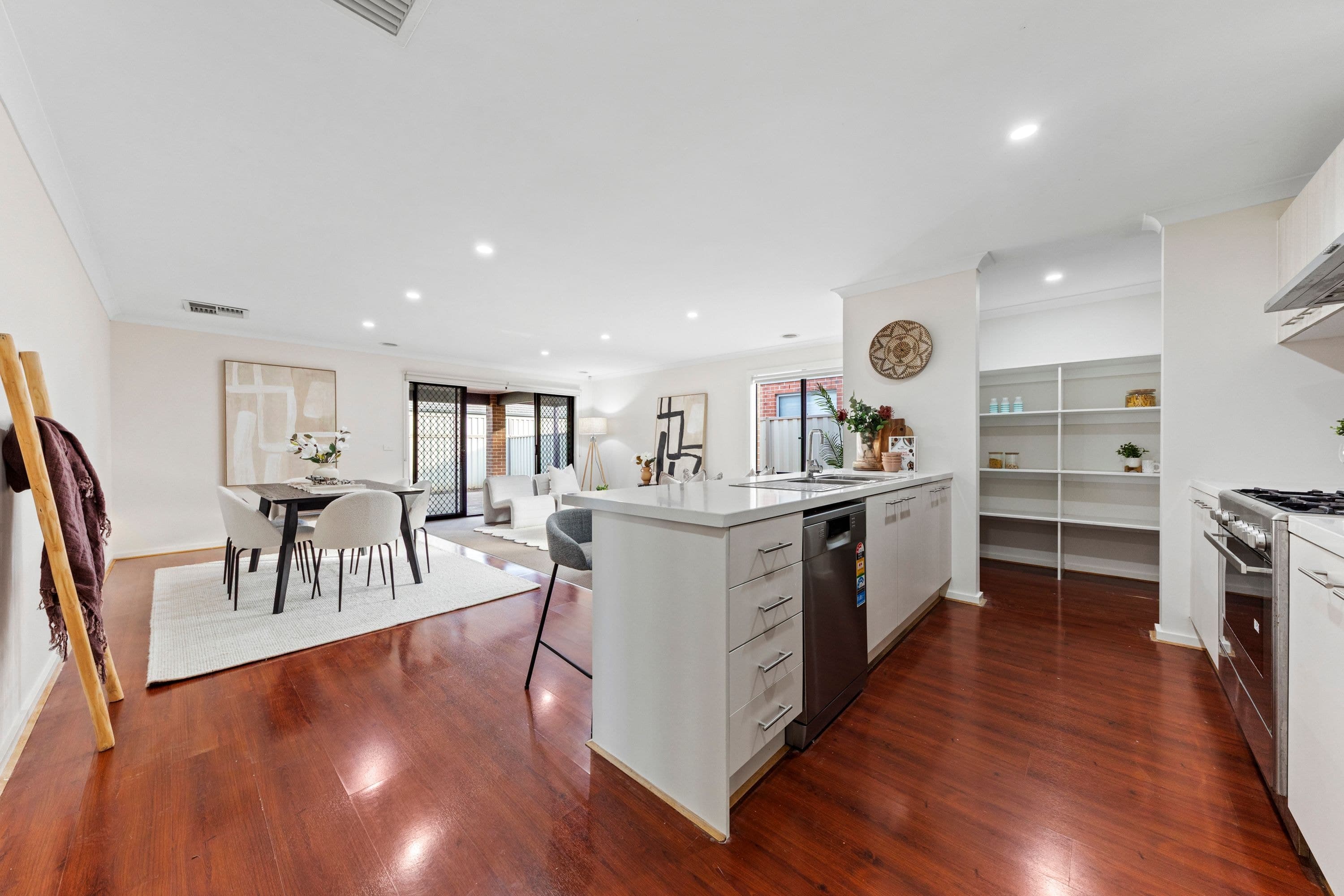 11 Romina Street, Pakenham VIC 3810, Pakenham - Thumbnail 5
