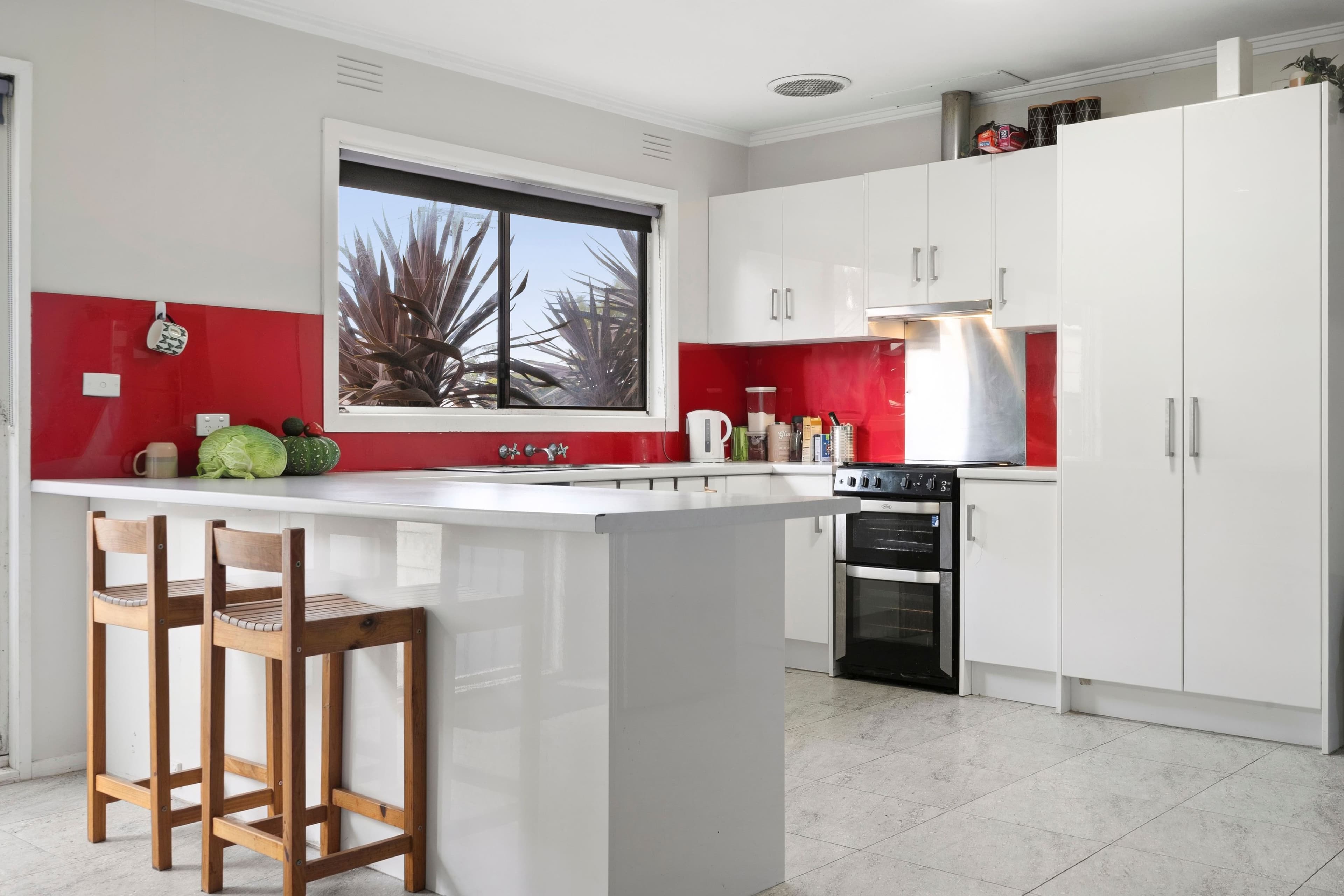 113 Hearn Street, Colac VIC 3250, Colac - Thumbnail 2
