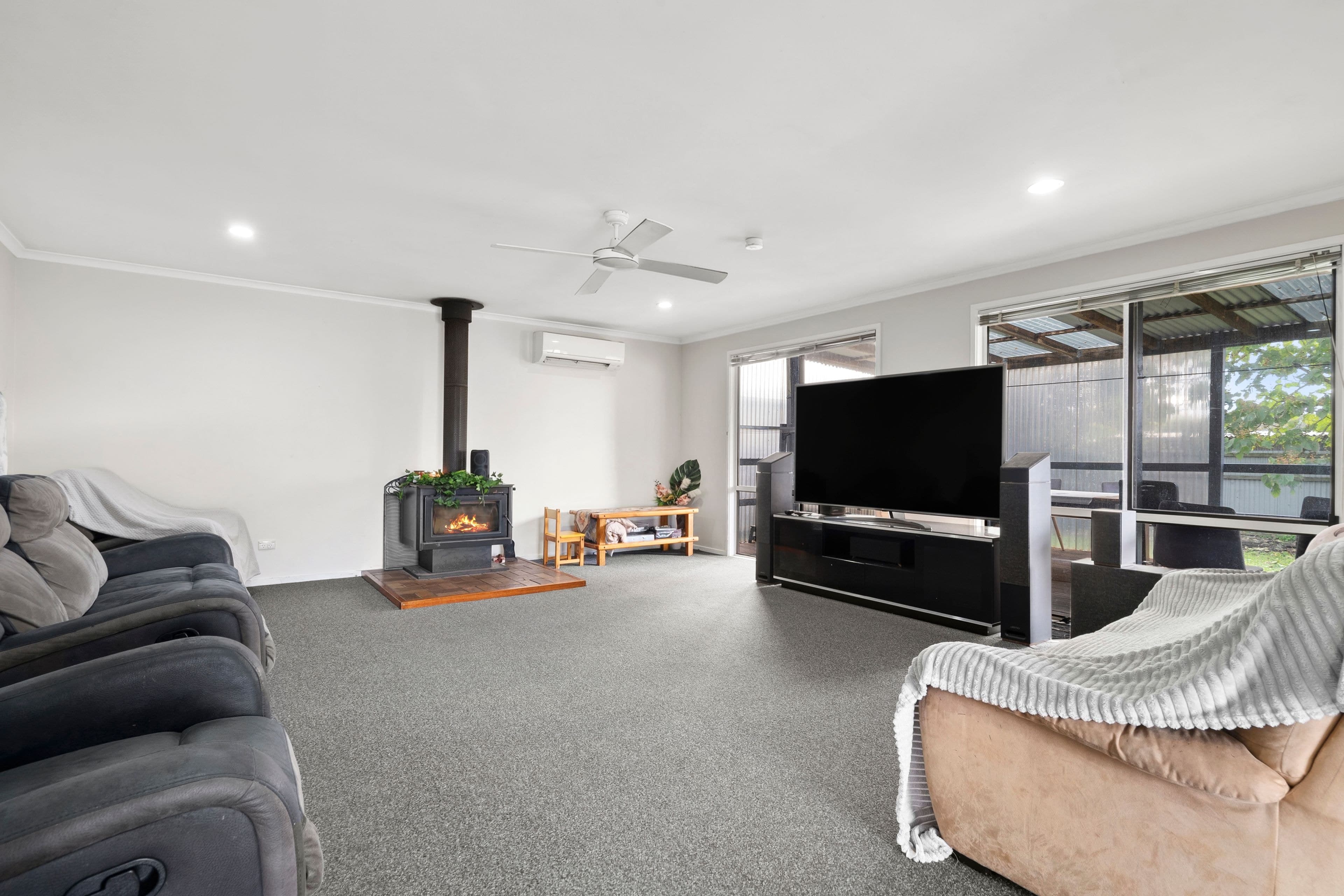 113 Hearn Street, Colac VIC 3250, Colac - Thumbnail 3