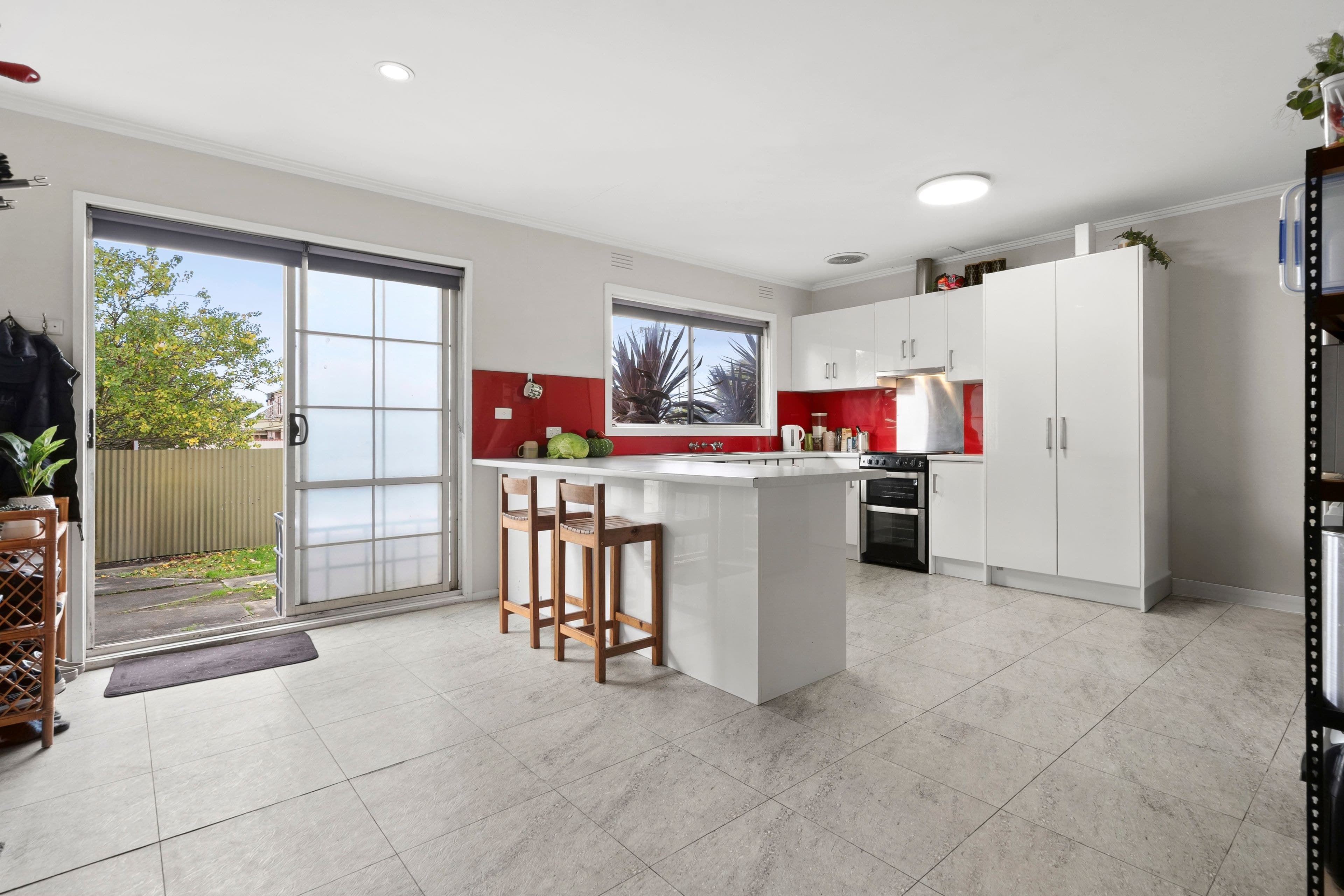 113 Hearn Street, Colac VIC 3250, Colac - Thumbnail 5