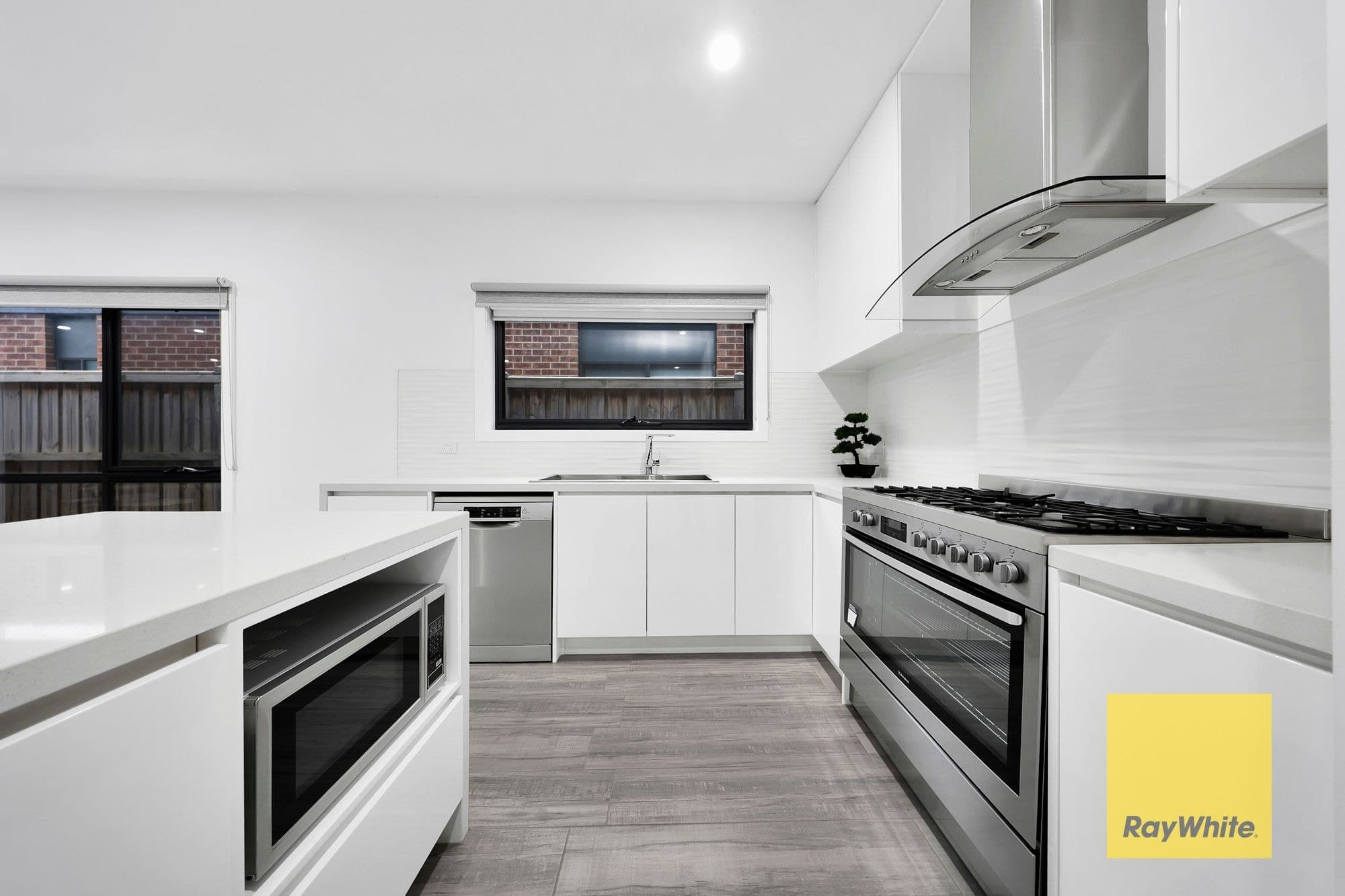 36 Upthorpe Way, Mickleham VIC 3064, Mickleham - Thumbnail 7
