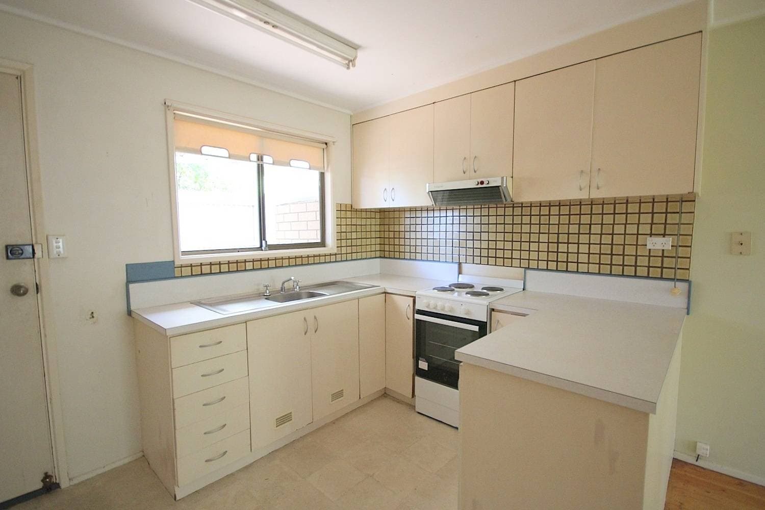 Unit 3, 1 Blue Marlin Ct, Eden, Eden - Thumbnail 5