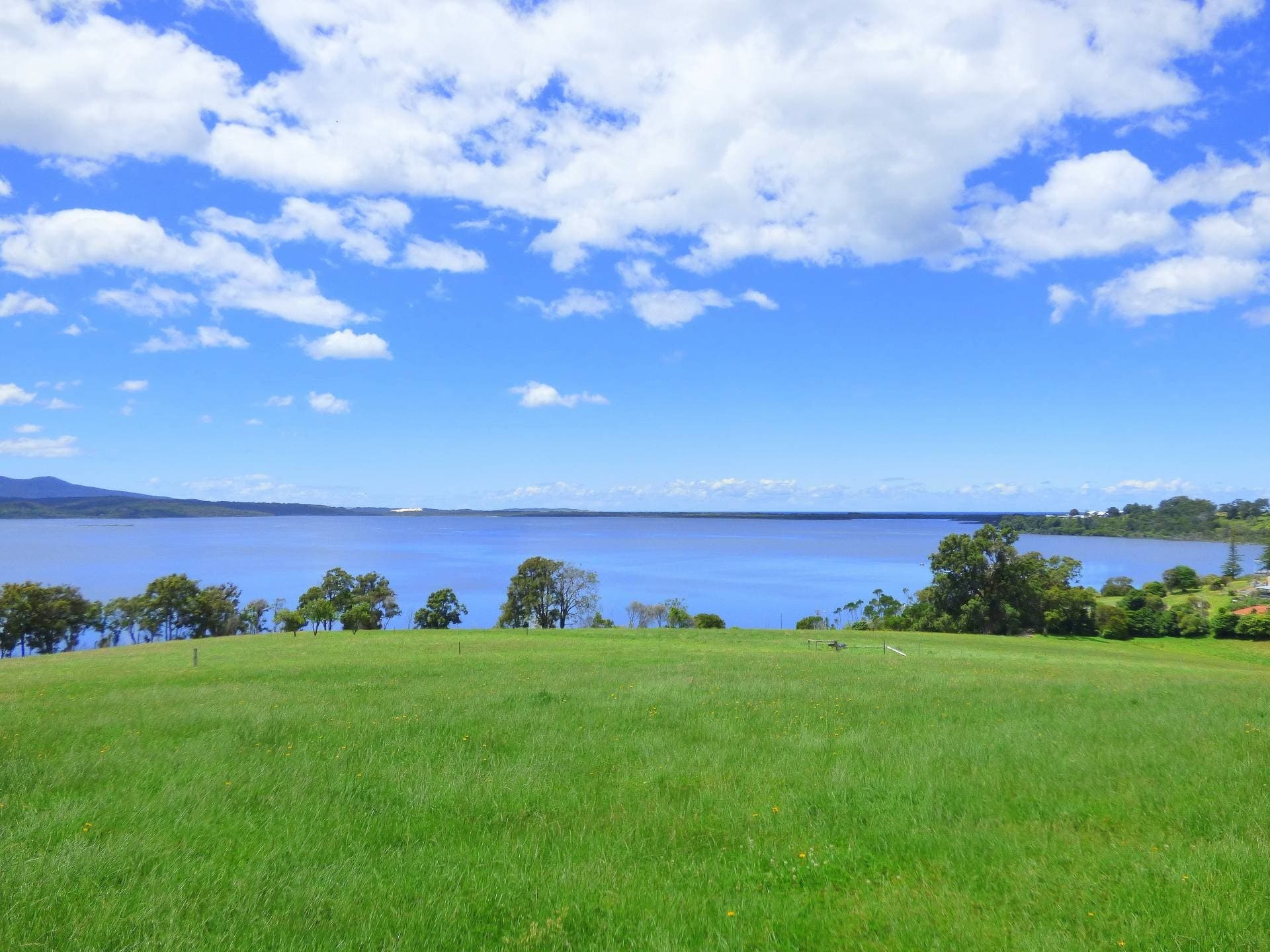 327 Lakeside Dr, Mallacoota, Mallacoota - Thumbnail 3