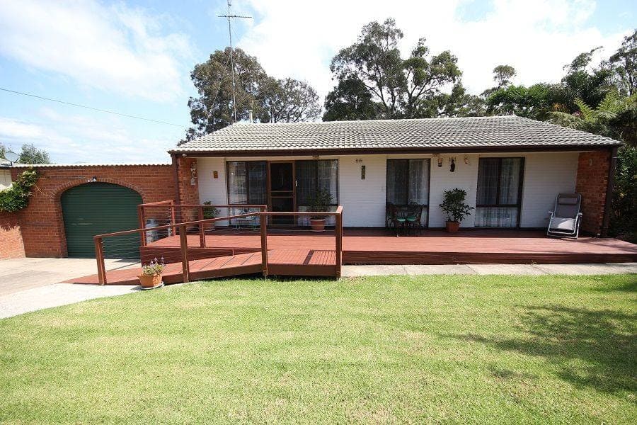 17 Ida Rodd Drive, Eden, Eden - Image 1
