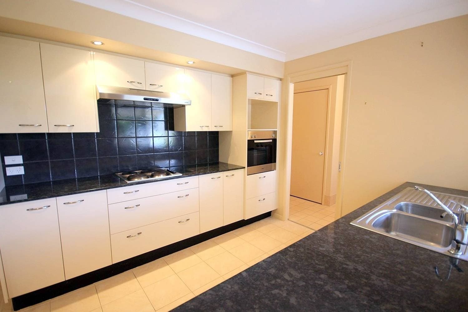 7 Blue Marlin Ct, Eden, Eden - Thumbnail 5