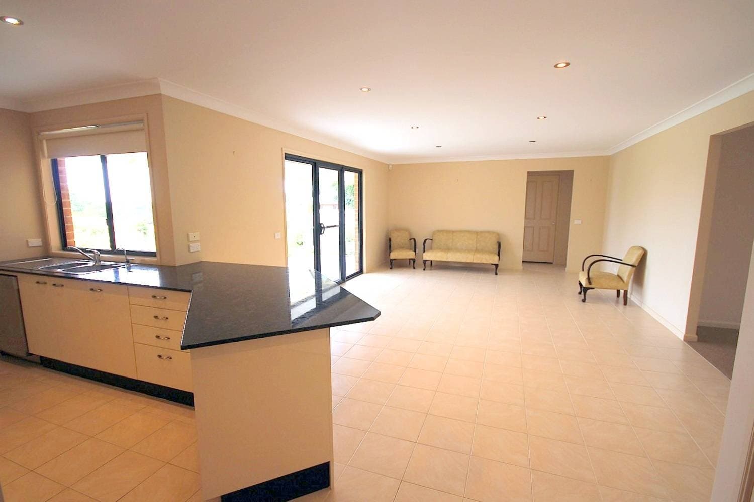 7 Blue Marlin Ct, Eden, Eden - Thumbnail 6