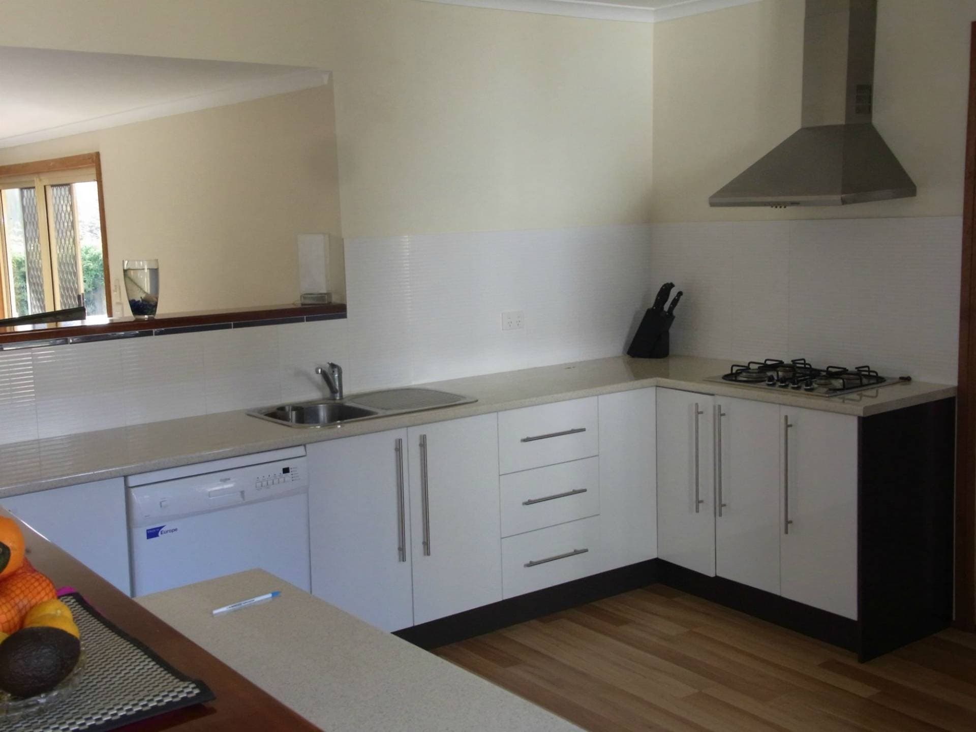18 Emblen Street, Eden, Eden - Thumbnail 2