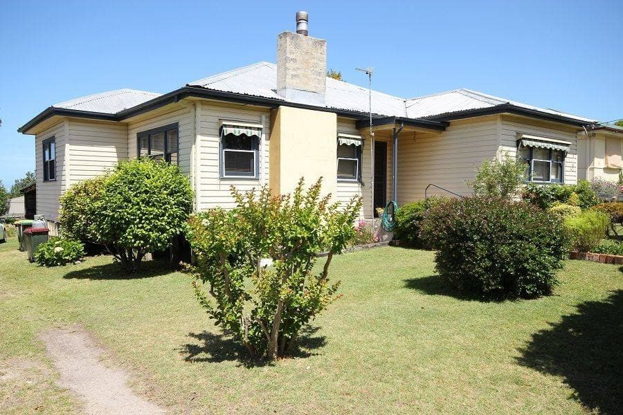 8 Calle Calle Street, Eden, Eden - Image 1