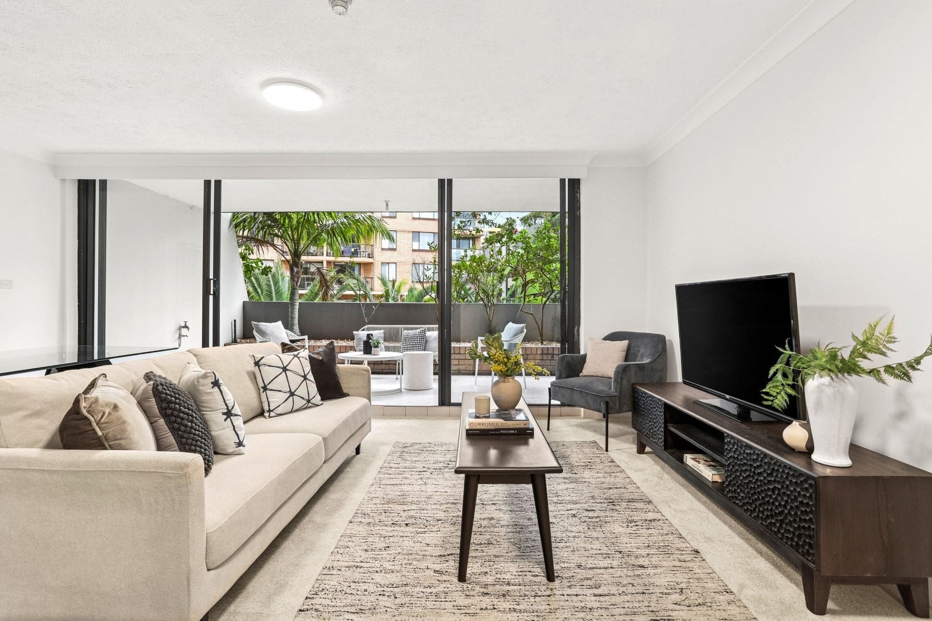16/253 Goulburn Street, Surry Hills NSW, Surry Hills - Image 1