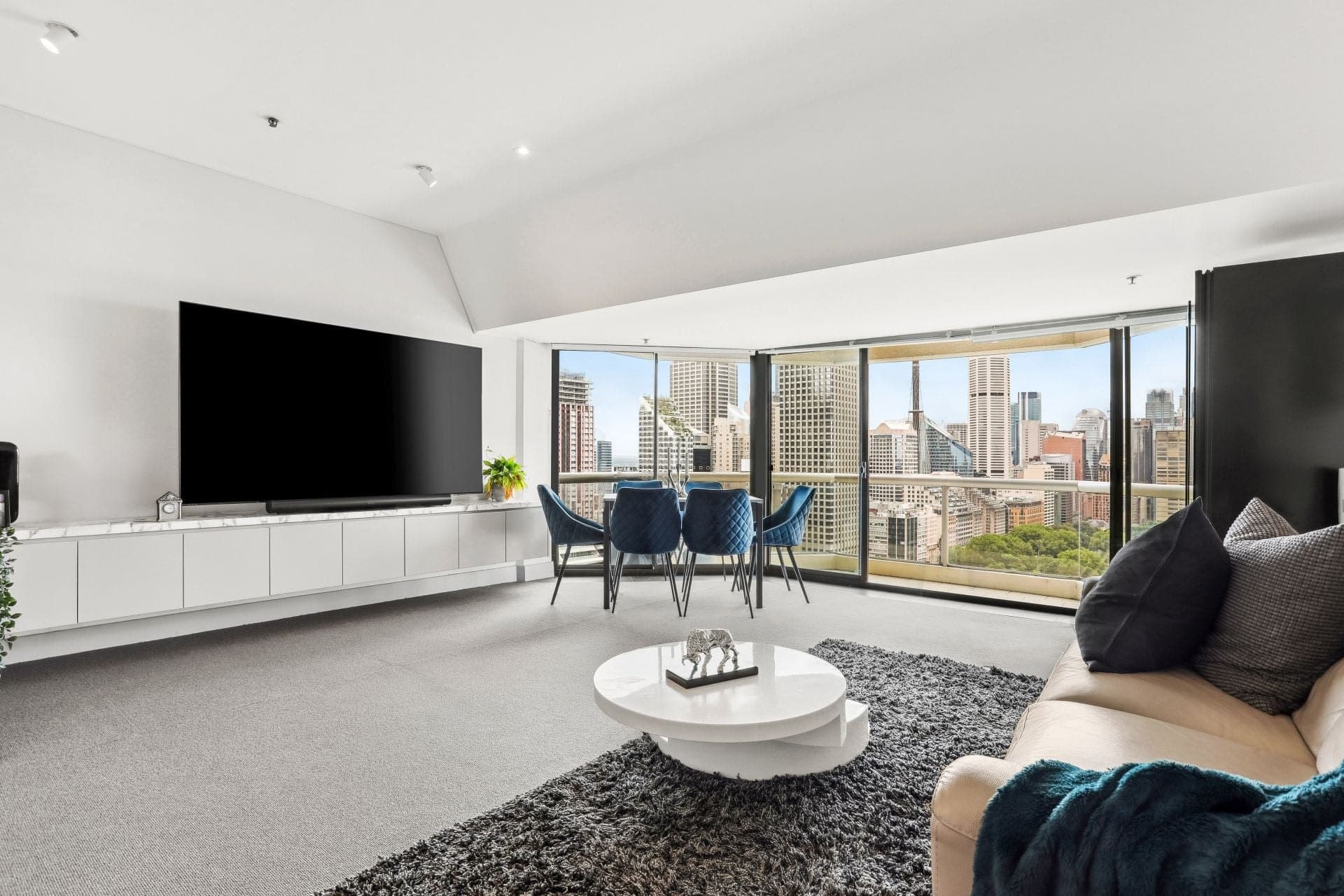 2402/187 Liverpool Street, Sydney NSW, Sydney - Thumbnail 5