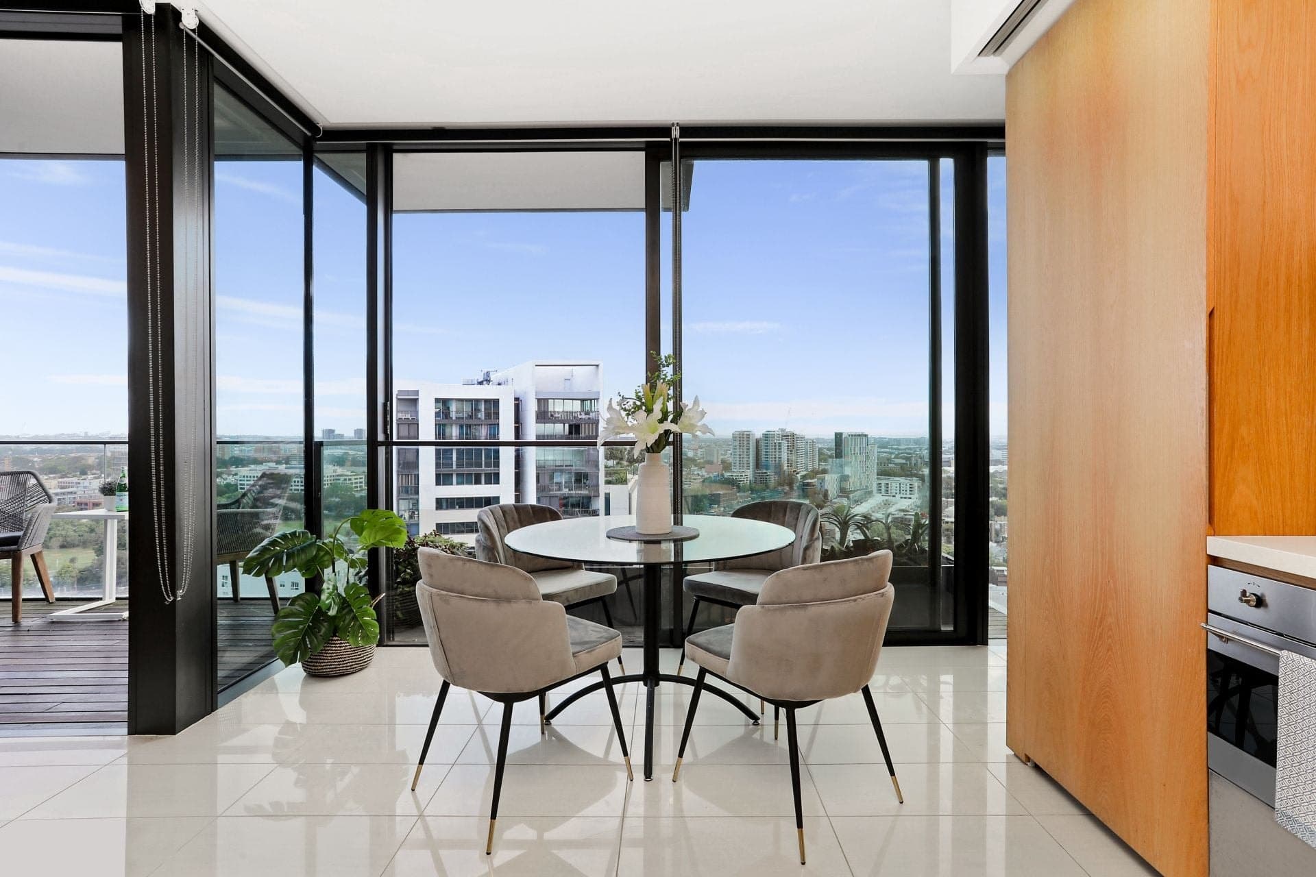 2411/3 Carlton Street, Chippendale NSW, Chippendale - Thumbnail 2