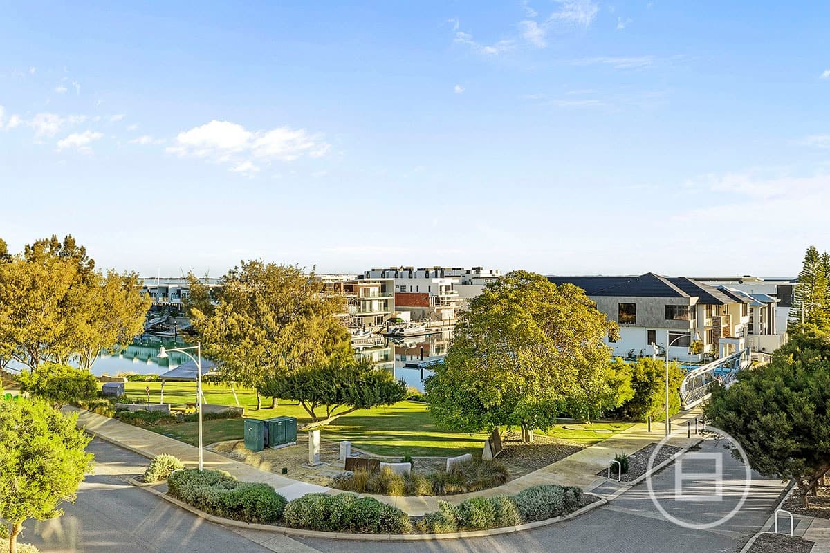 49 Caledonia Loop, NORTH COOGEE, WA, North Coogee - Thumbnail 2