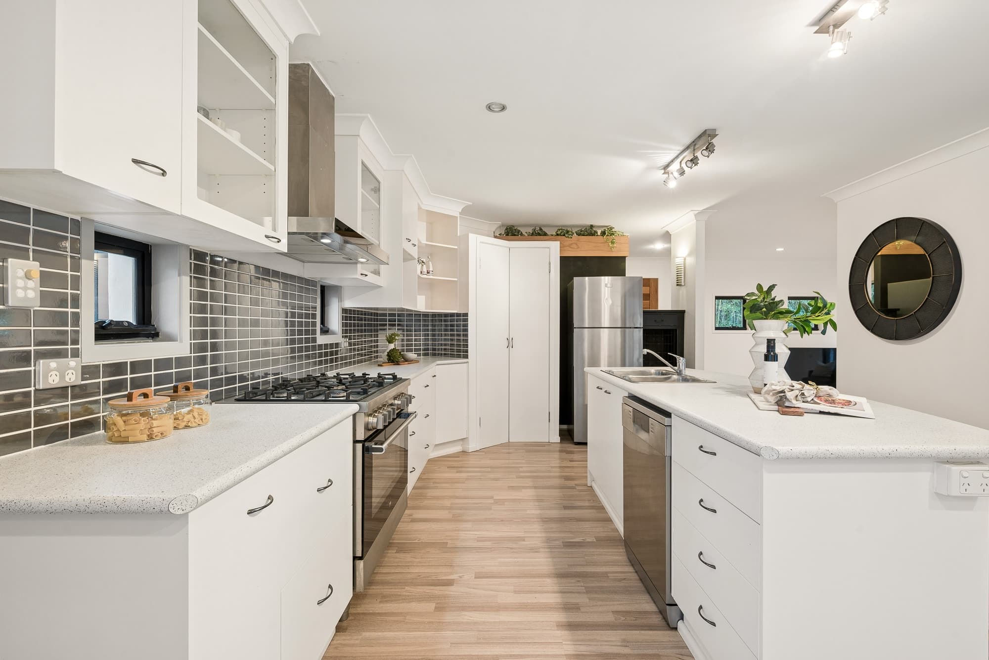 12 Monica Court, Eatons Hill - Thumbnail 4