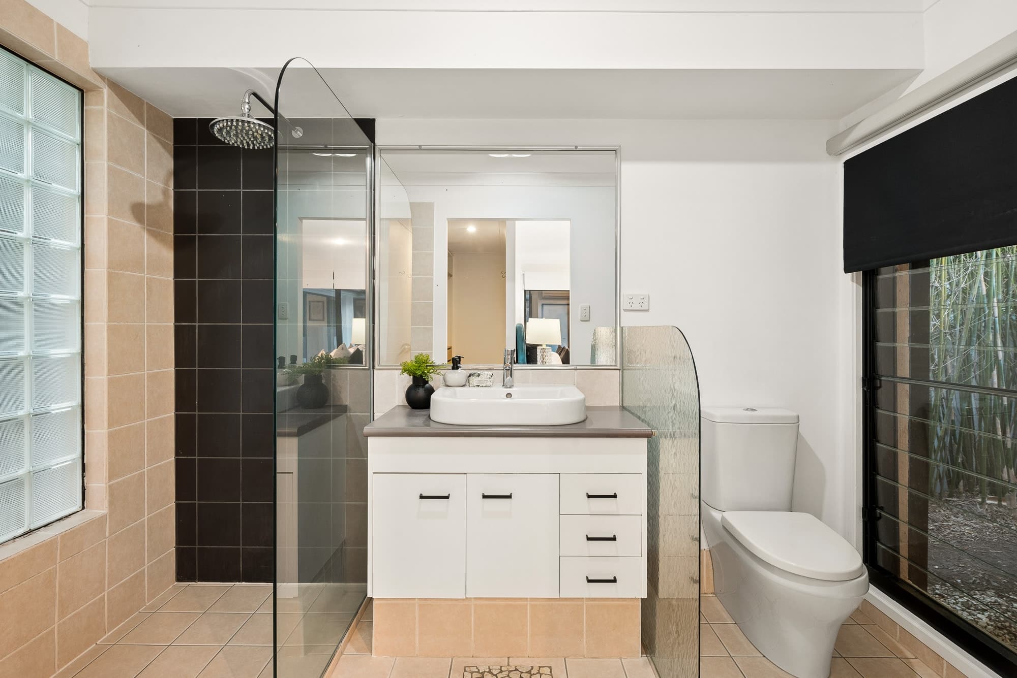 12 Monica Court, Eatons Hill - Thumbnail 6