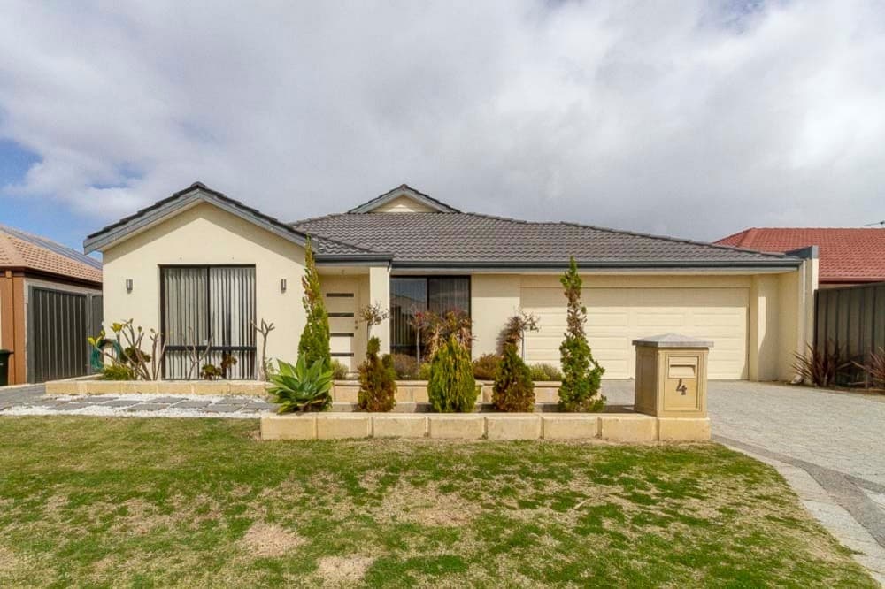 4 Varley Crest, Landsdale, WA 6065, Landsdale - Thumbnail 2