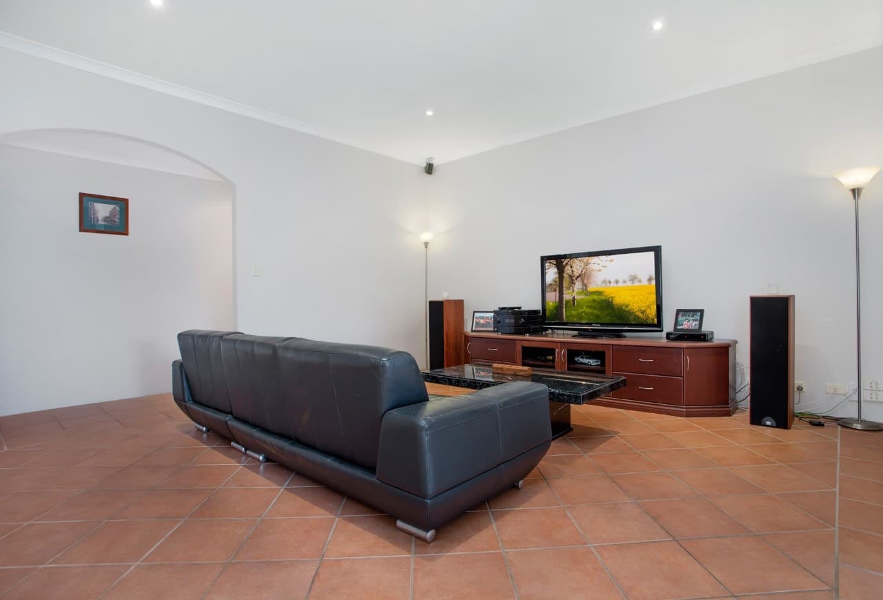11 Heathfield Drive, Landsdale, WA 6065, Landsdale - Thumbnail 6