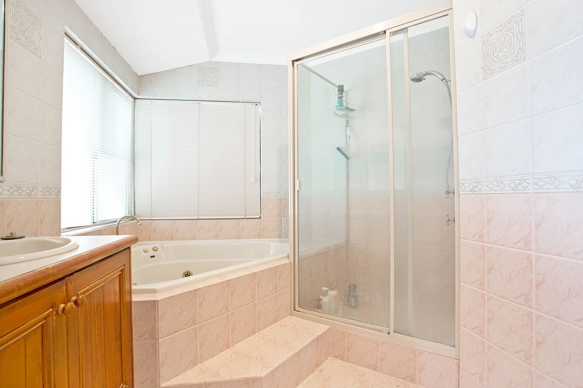 11 Heathfield Drive, Landsdale, WA 6065, Landsdale - Thumbnail 8