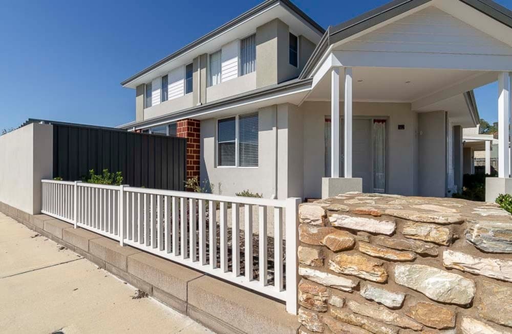 52 Jennapulin Crescent, Ellenbrook, WA 6069, Ellenbrook - Thumbnail 2
