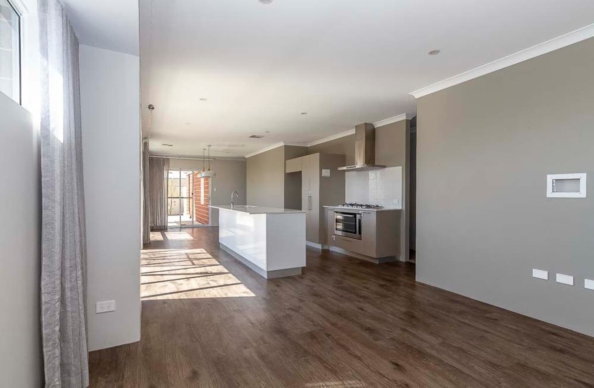 52 Jennapulin Crescent, Ellenbrook, WA 6069, Ellenbrook - Thumbnail 5