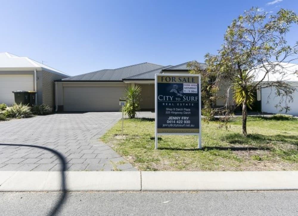 32 Babylon Bend, Landsdale, WA 6065, Landsdale - Thumbnail 2