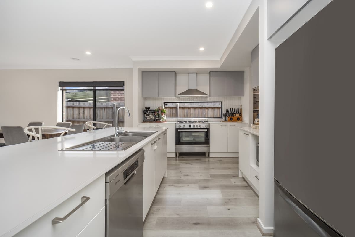 83 Patrick Street, Portland VIC 3305, Portland - Thumbnail 3