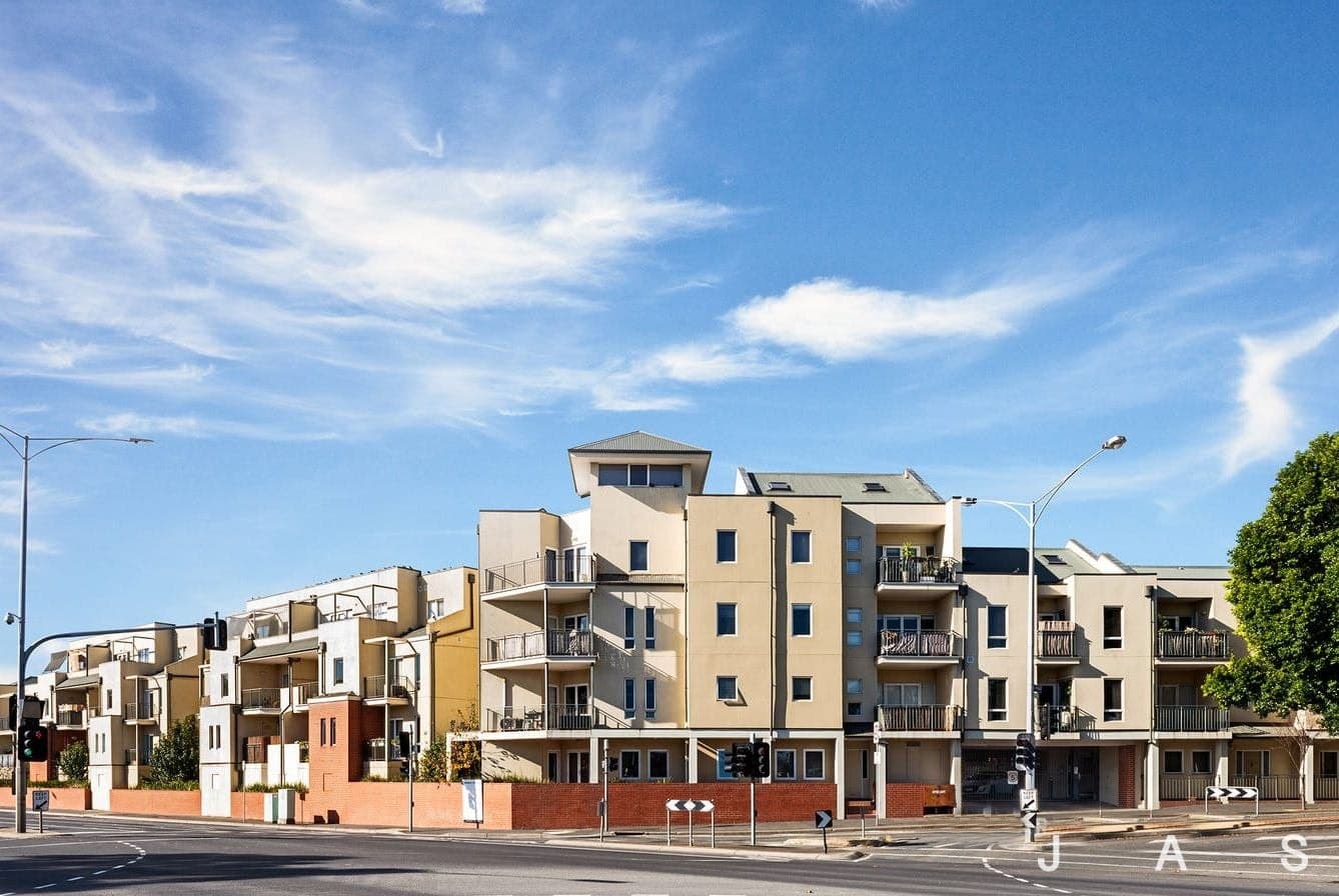 12/1 Gatehouse Drive Kensington VIC, Kensington - Thumbnail 2