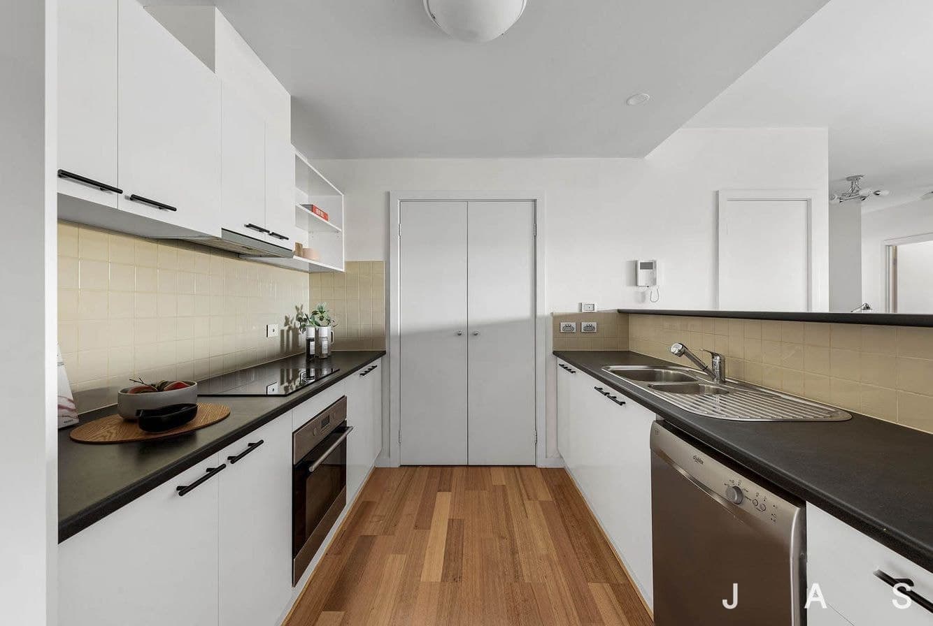 12/1 Gatehouse Drive Kensington VIC, Kensington - Thumbnail 3